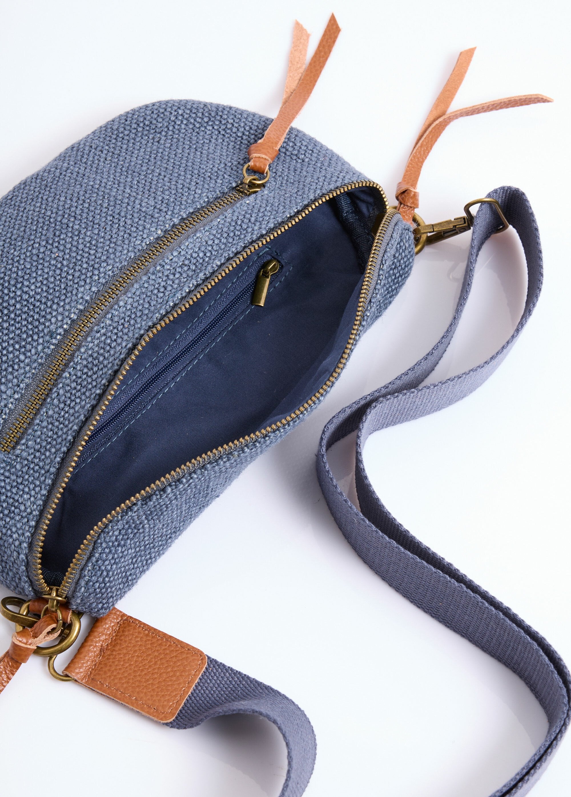 Sac_banane_toile_de_jute_+_détails_cuir_Bleu_DE1_slim