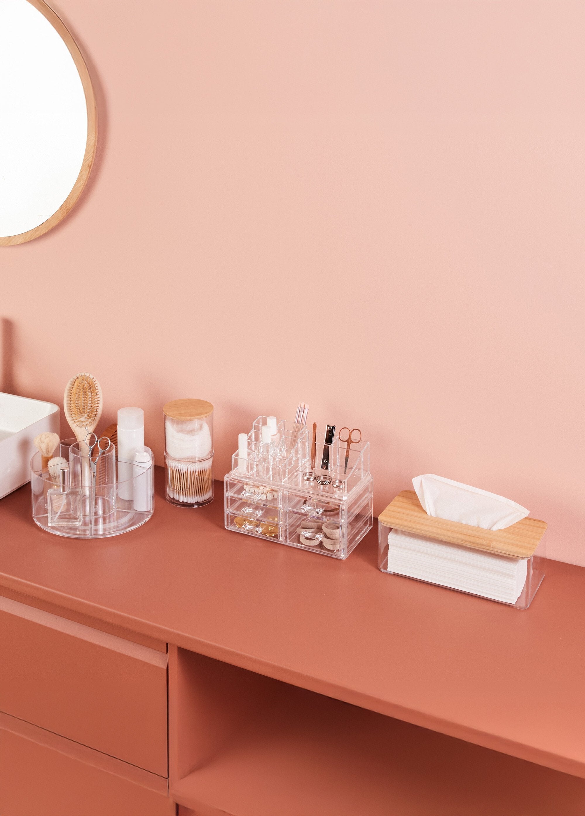 Tissue_box_with_bamboo_lid_Transparent_and_bamboo_SF1_slim