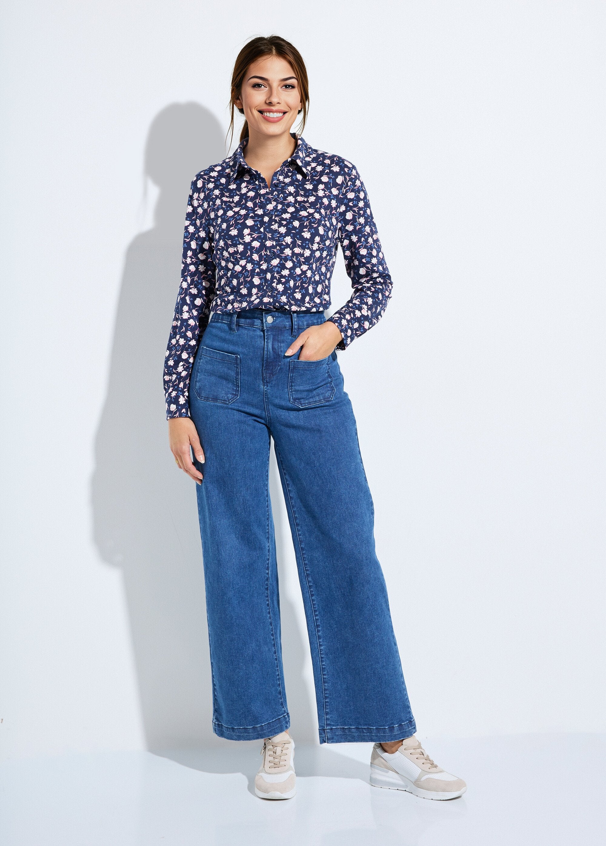 Warm_knit_blouse_with_floral_print_Navy_and_white_SF1_slim
