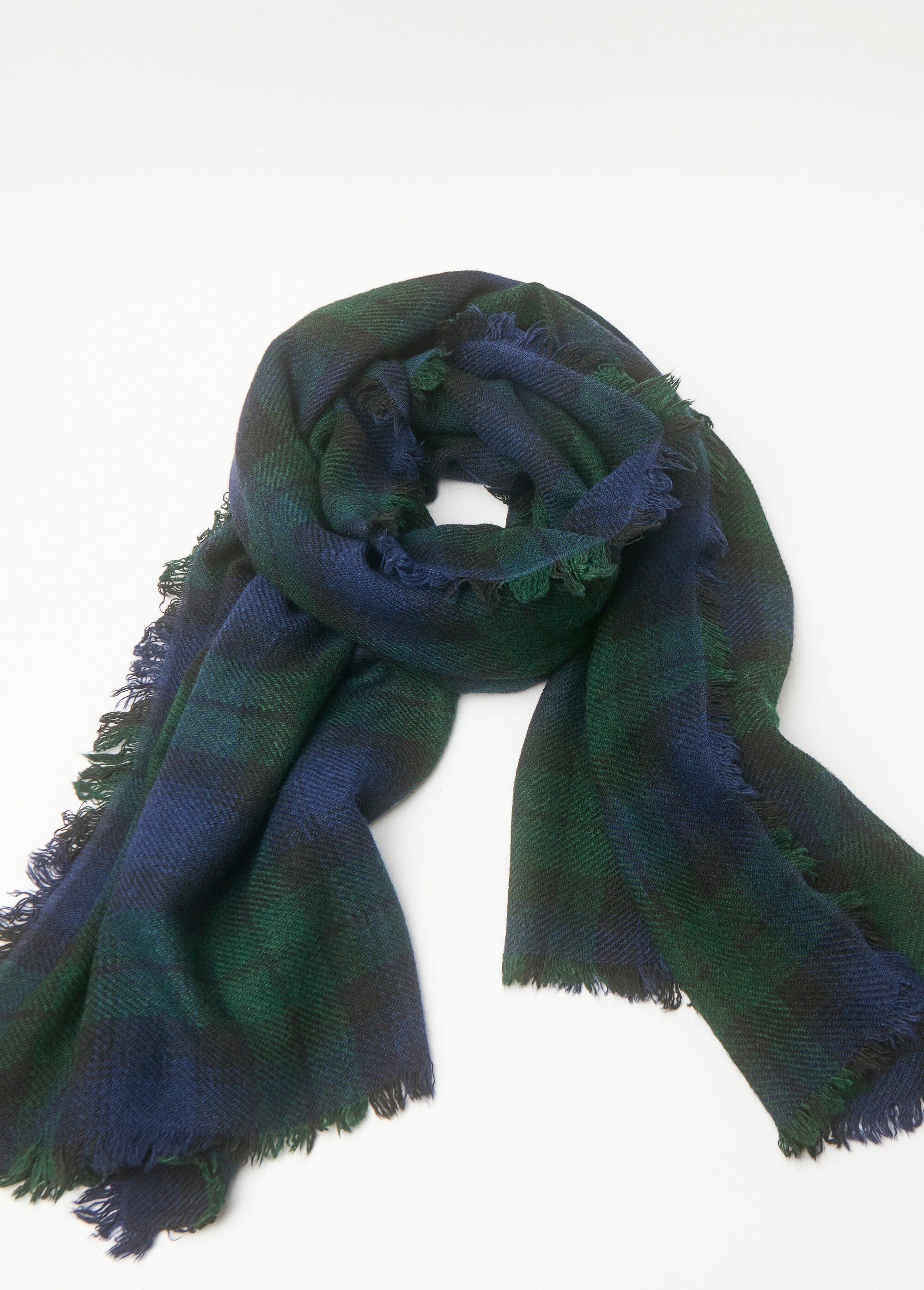 Men's_warm_plaid_scarf_with_wool_Navy_and_green_AP1_slim