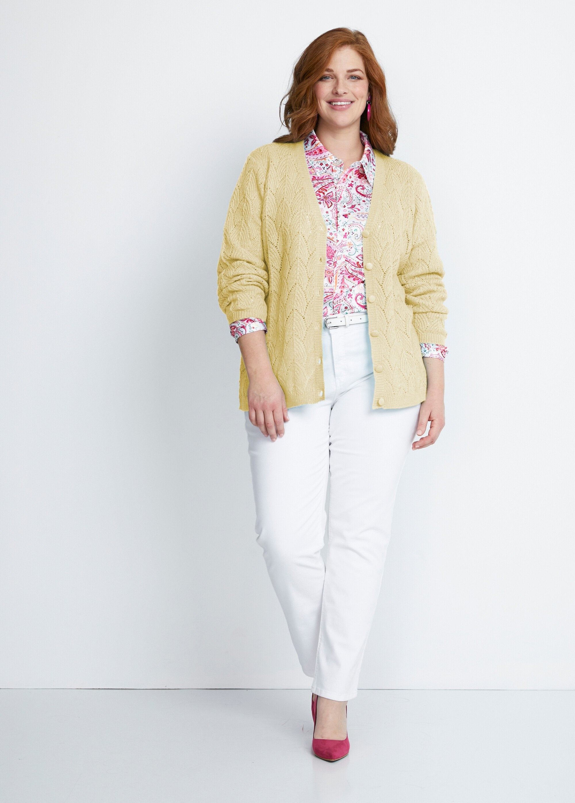 Buttoned_vest_with_recycled_fibers_Vanilla_SF1_curvy