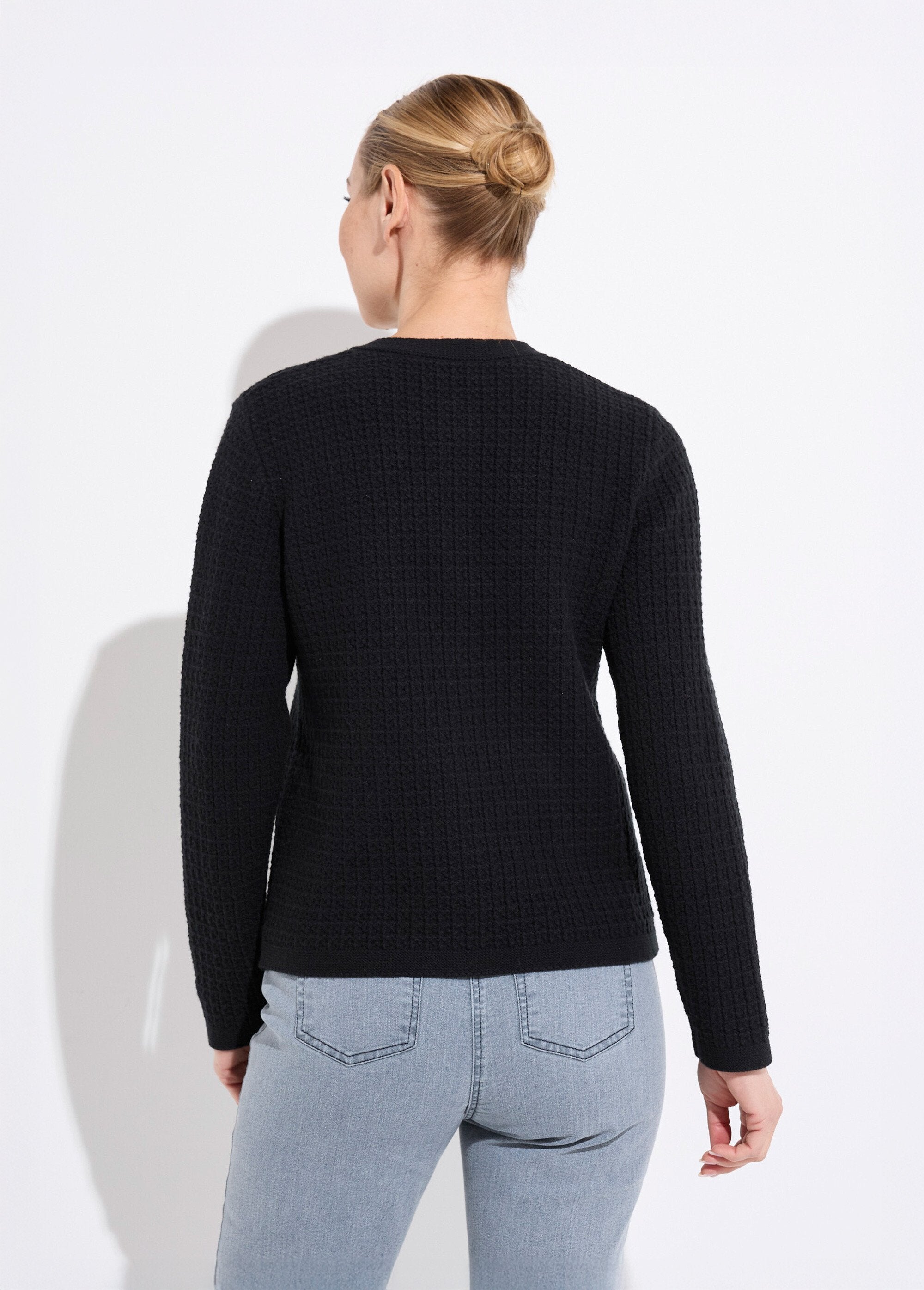 Tweed-effect_knitted_short_buttoned_vest_jacket_Black_DO1_slim