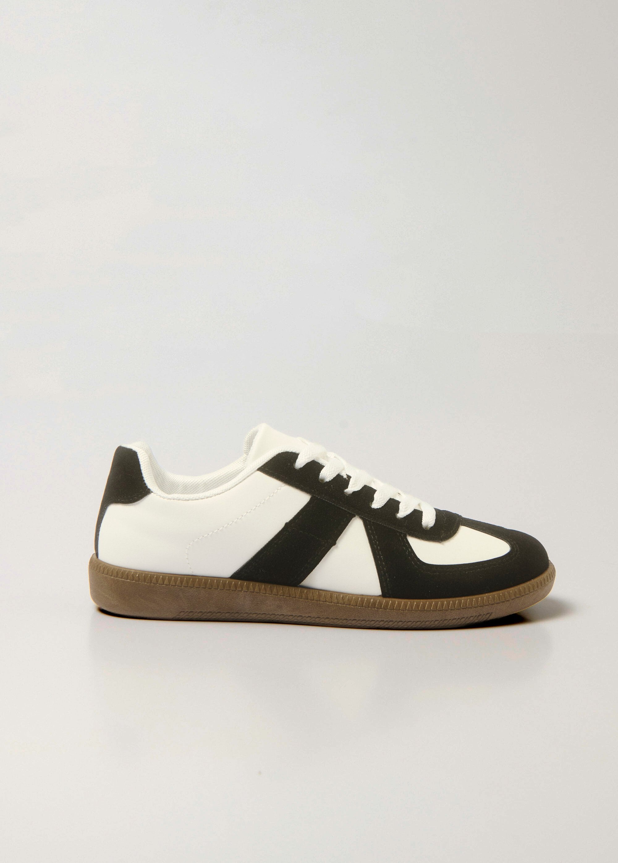 Two-tone_sneakers_with_suede-effect_details_White_and_Black_DR1_slim