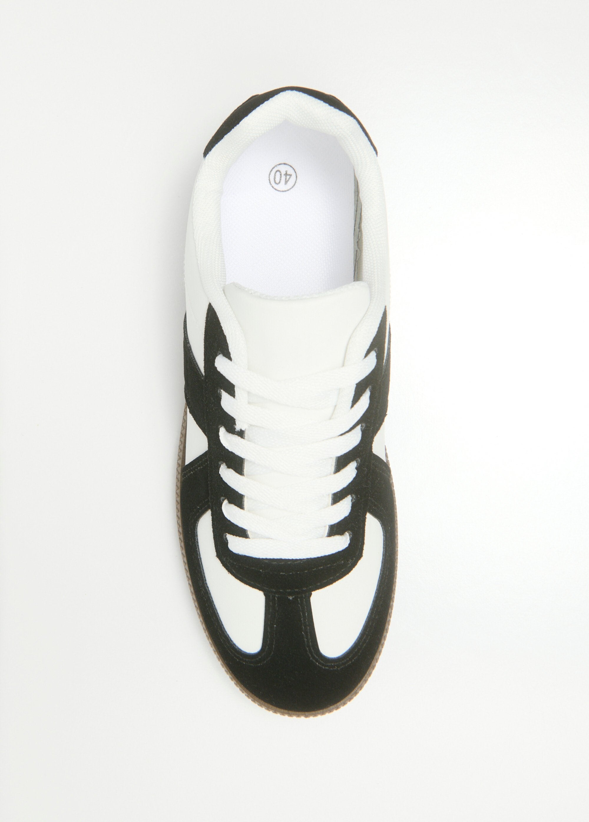 Two-tone_sneakers_with_suede-effect_details_White_and_Black_OV1_slim