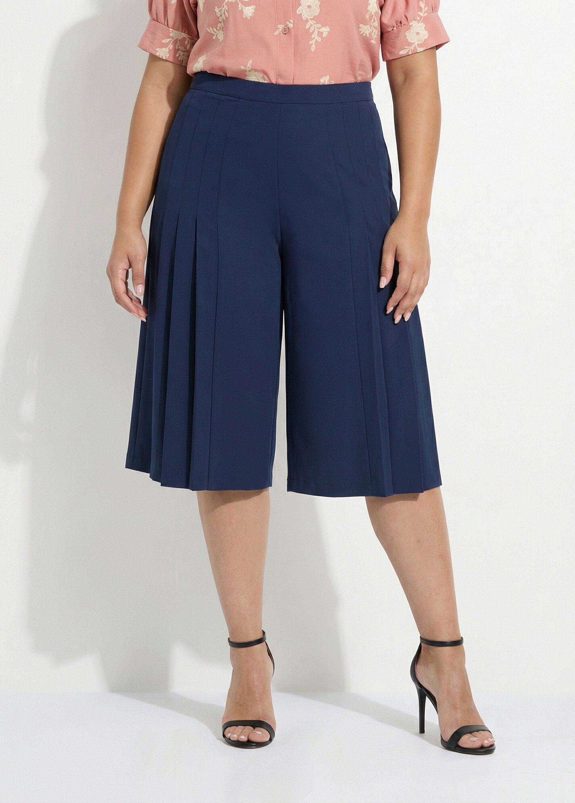 Loose_culottes_with_long_semi-elasticated_waistband_Marine_FA1_curvy