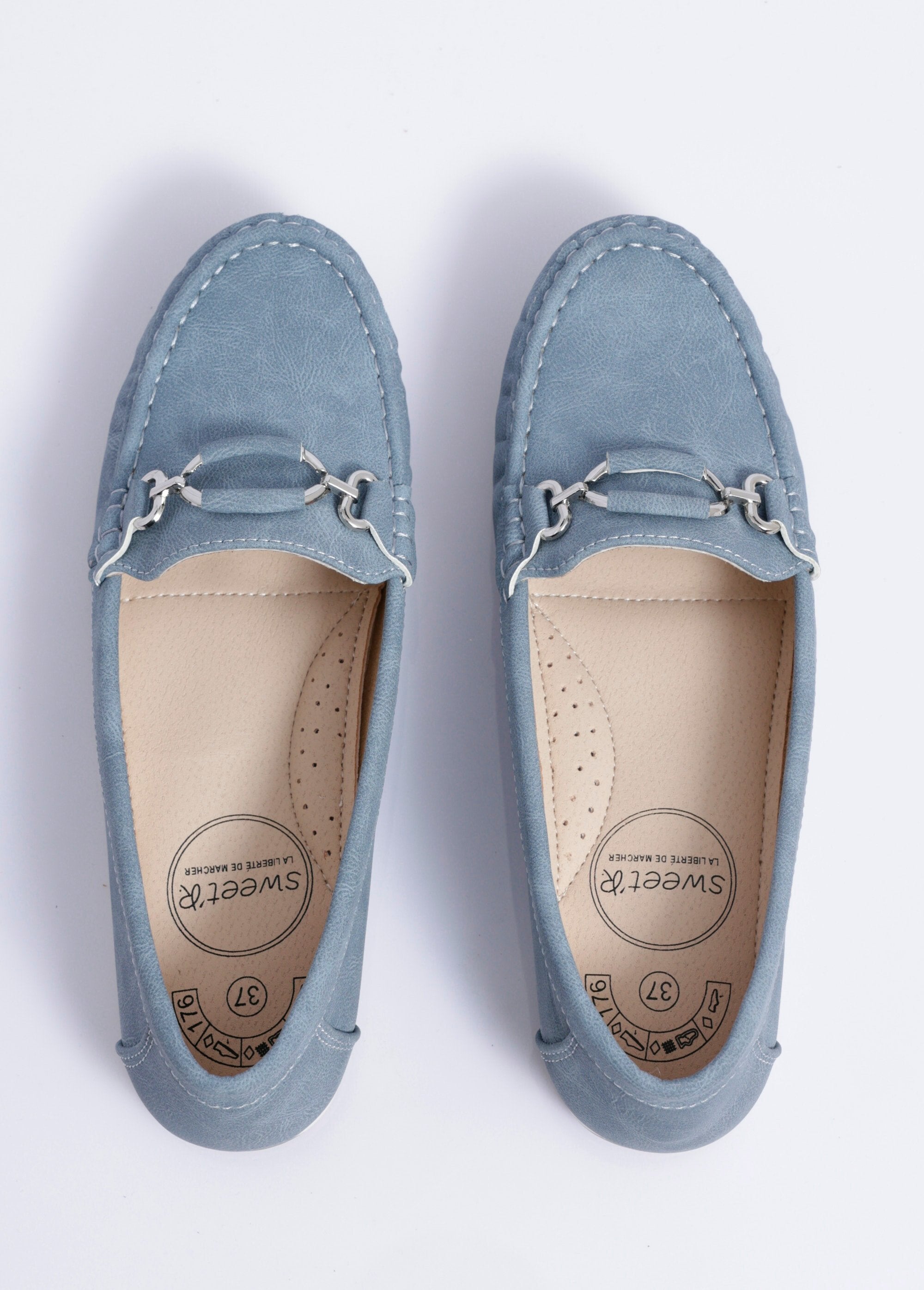 Soft_wedge_moccasins,_comfort_width_Jeans_OV1_slim