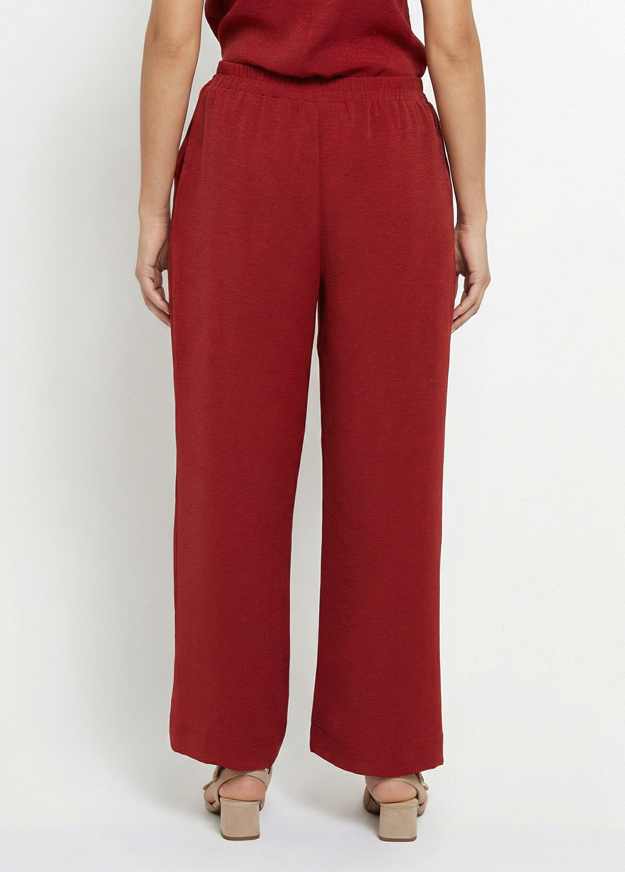 Soft_textured_trousers,_tied_at_the_waist_Terracotta_DO1_slim