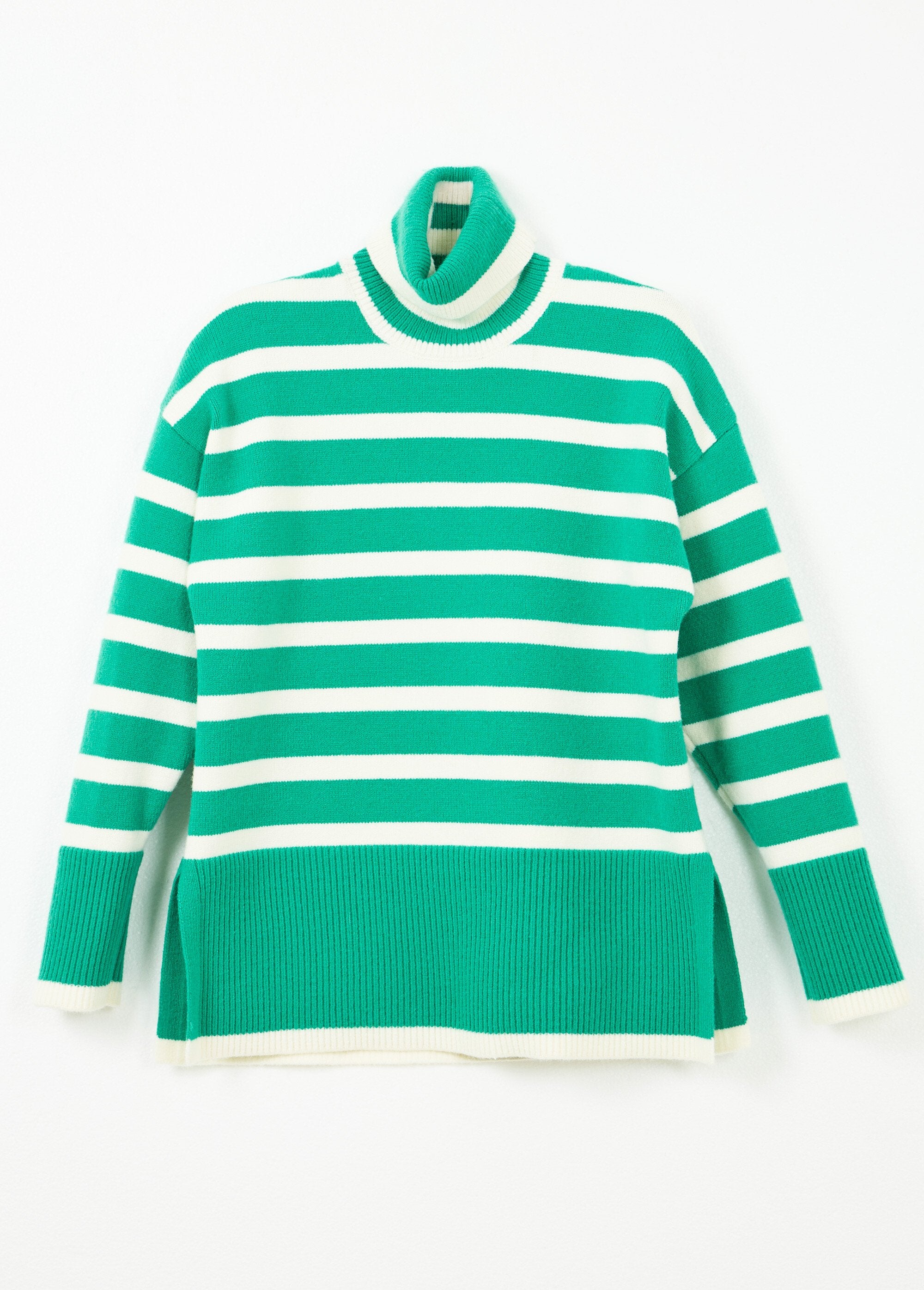Turtleneck_sweater_with_long,_dropped_sleeves_Green_stripe_AP1_slim