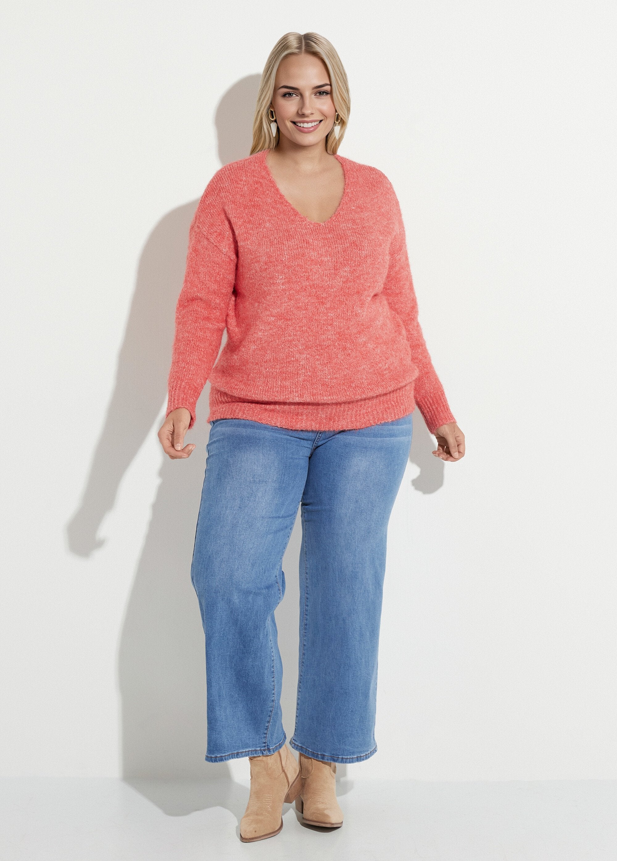Thin_and_warm_V-neck_sweater_with_wool_Coral_SF1_curvy