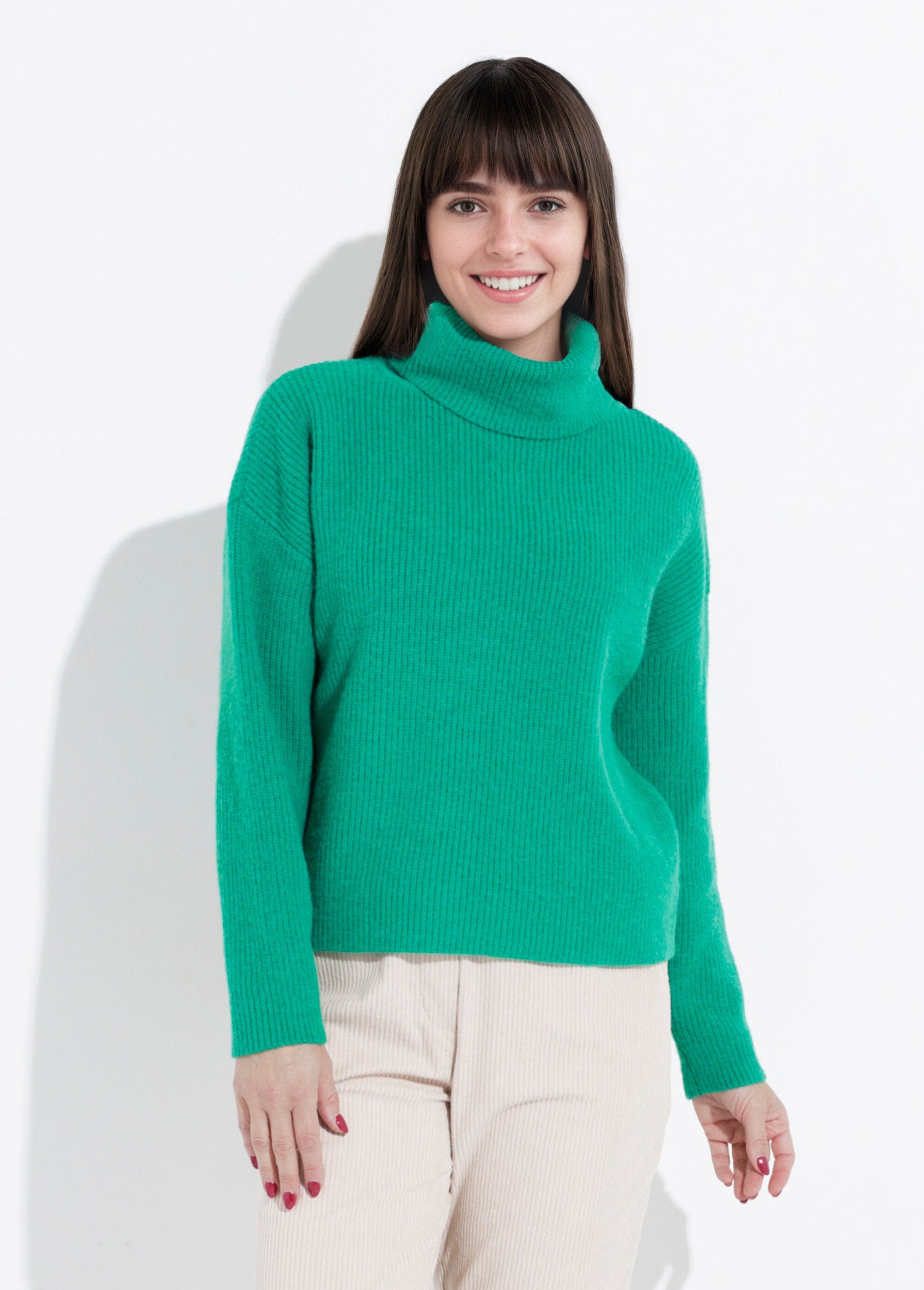 Knitted_sweater_with_soft_turtleneck_Green_FA1_slim