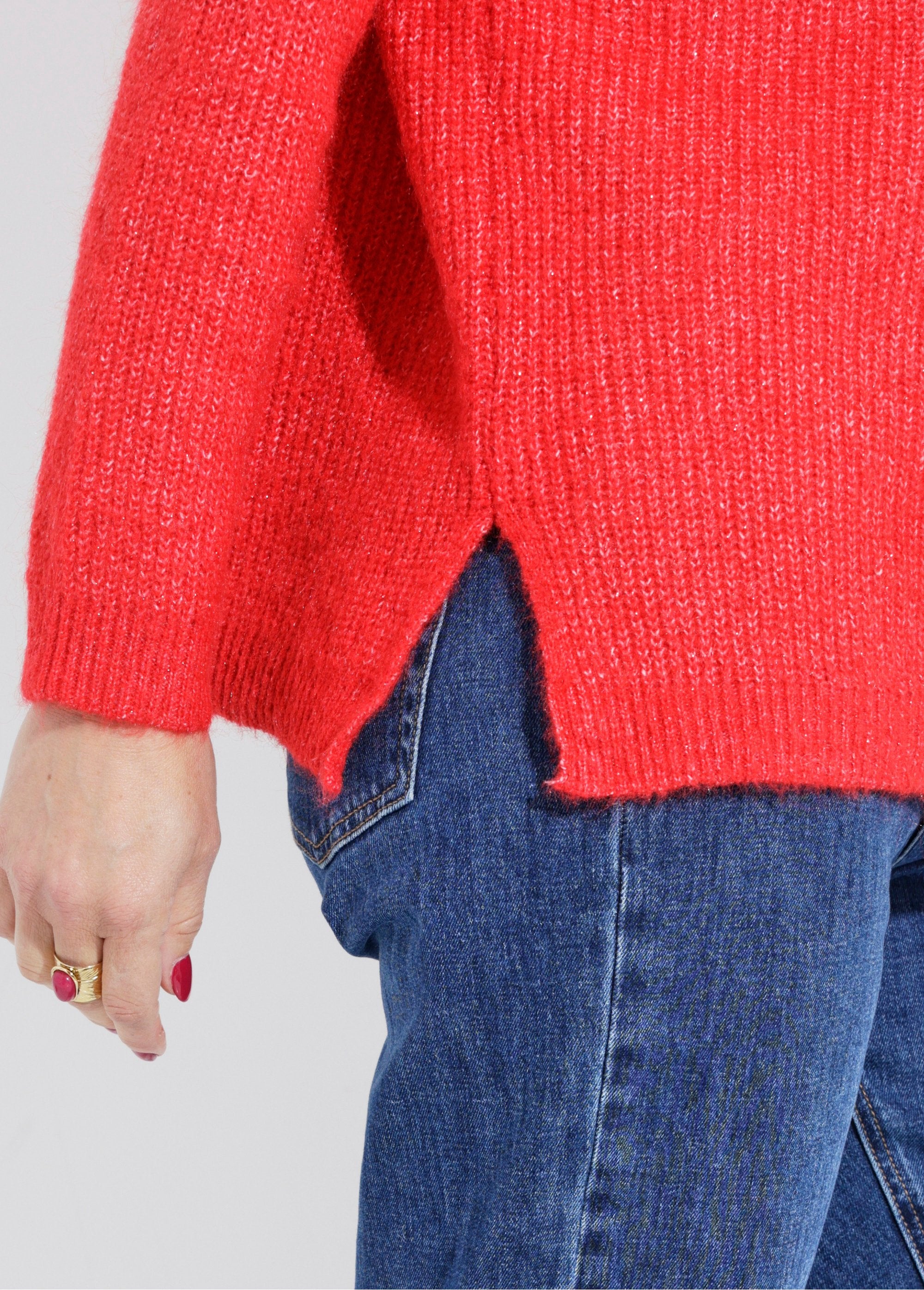 Boat_neck_fluffy_knit_sweater_Red_DE2_slim