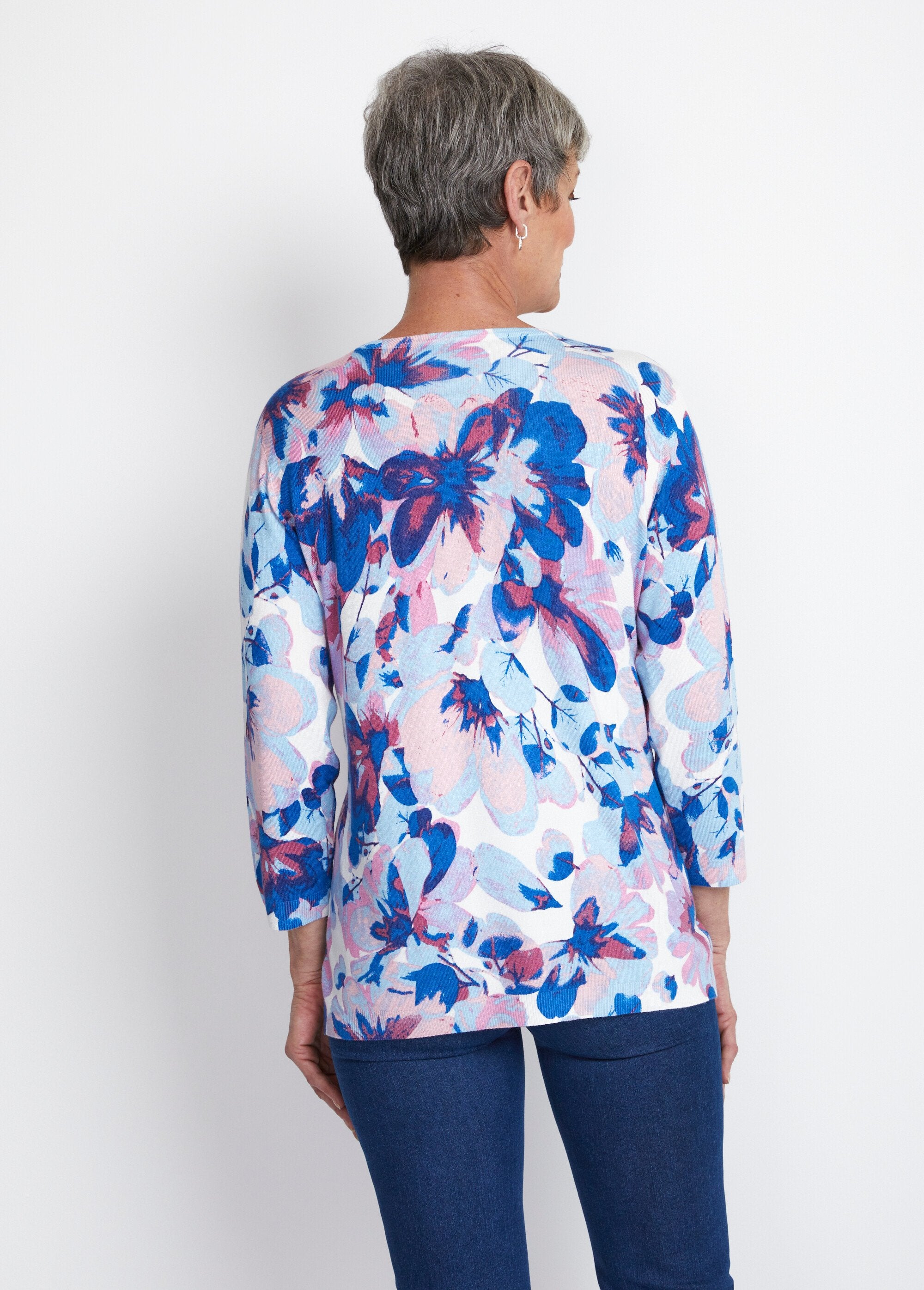 Floral_print_3/4_sleeve_sweater_Blue_and_pink_DO1_slim