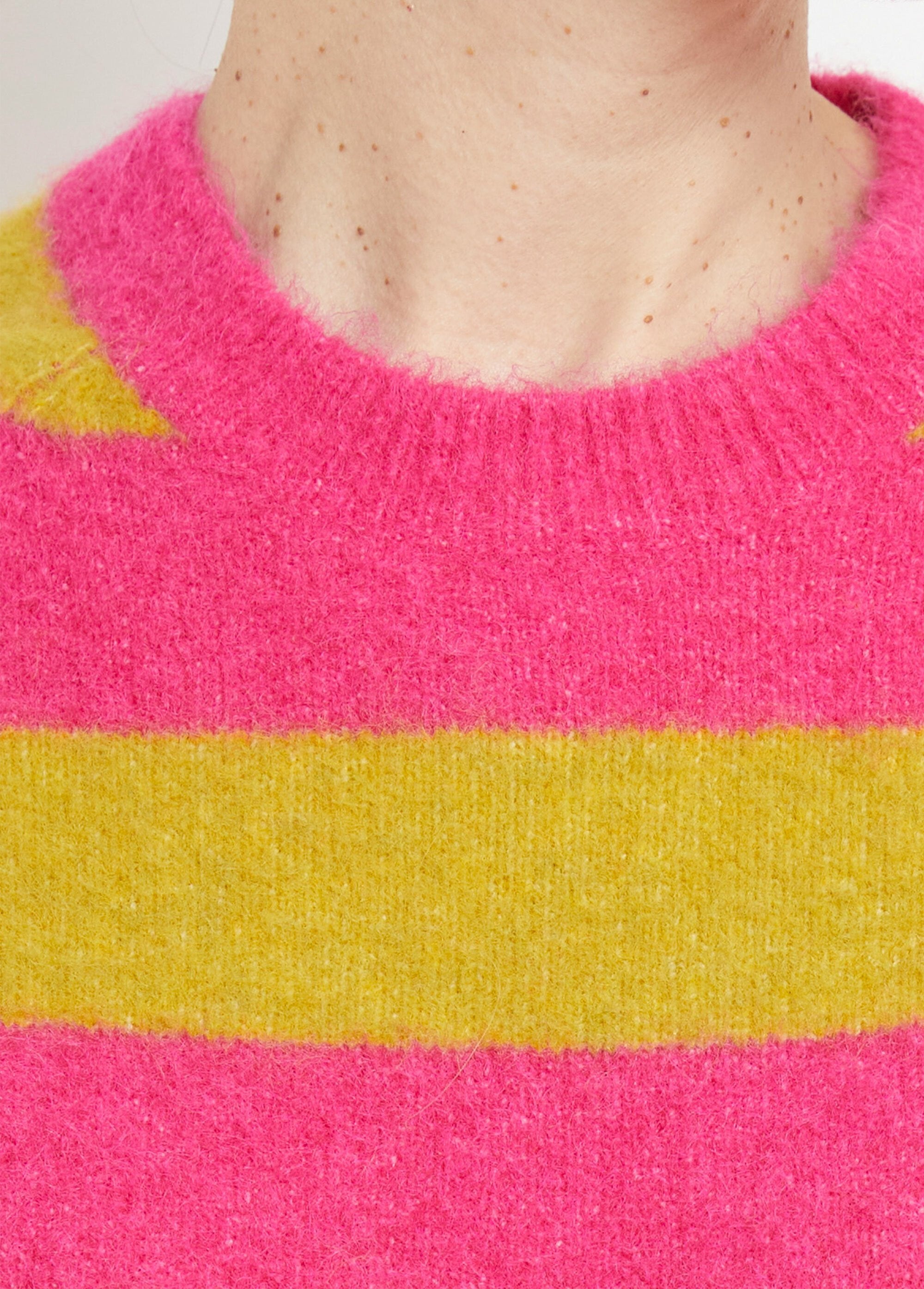 Short-sleeved_striped_sweater_with_wool_Fuchsia_and_olive_green_DE1_slim