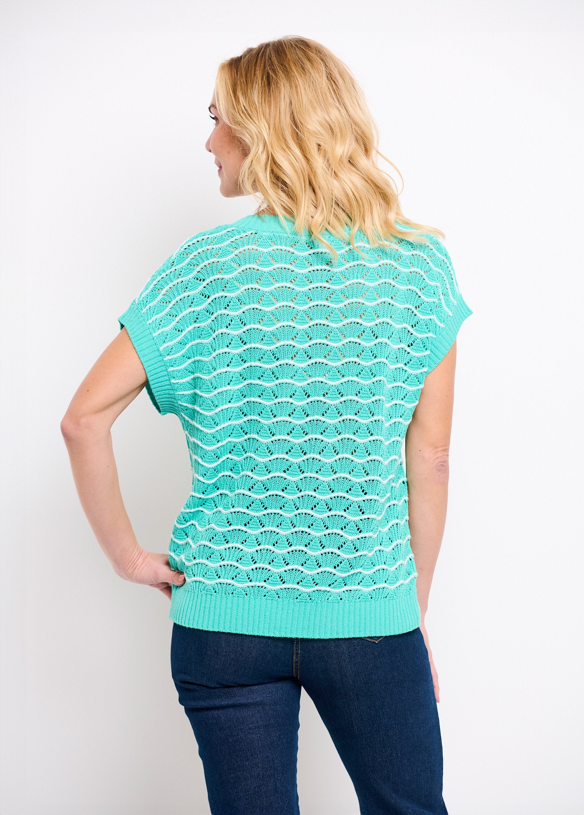 Two-tone_openwork_V-neck_sleeveless_sweater_Mint_and_ecru_DO1_slim