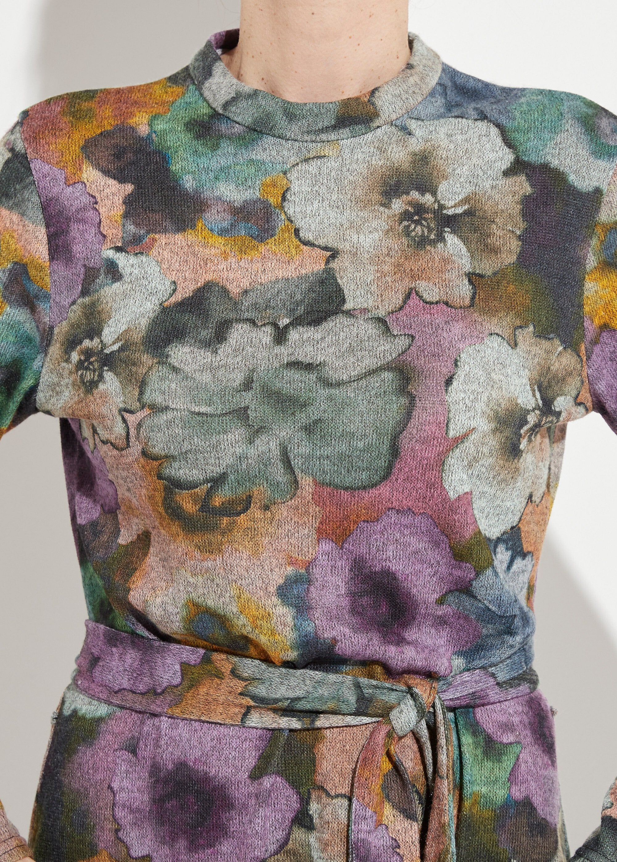 Belted_straight_printed_dress_with_high_neck_warm_knit_Gray_and_parma_DE1_slim