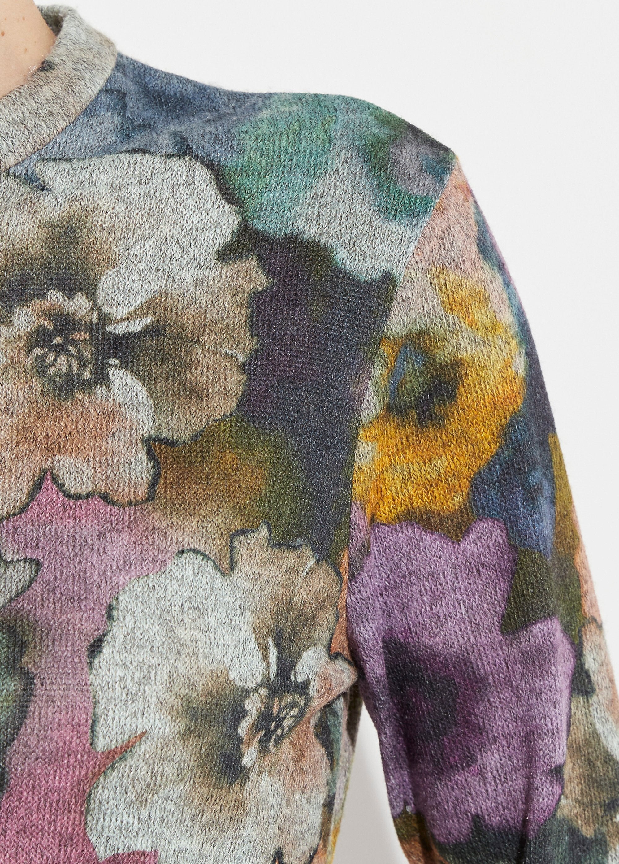 Belted_straight_printed_dress_with_high_neck_warm_knit_Gray_and_parma_DE3_slim