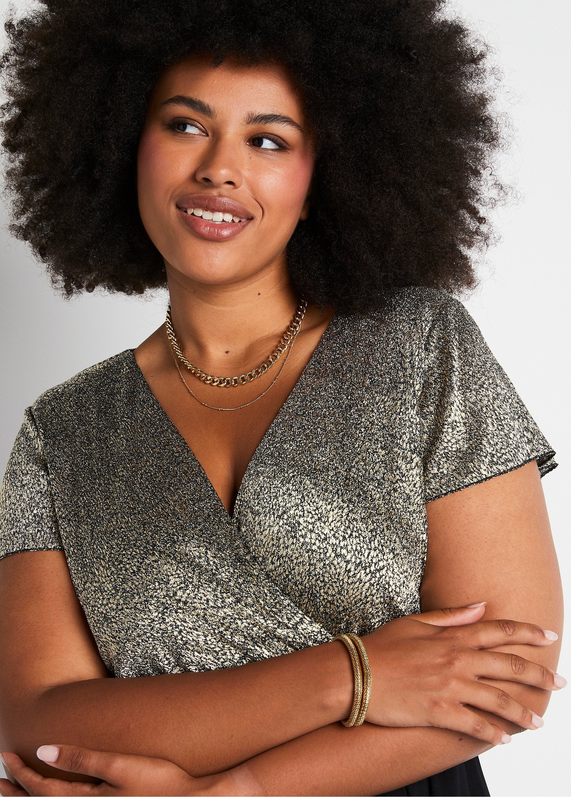 Long_two-tone_wrap_dress_Black_and_gold_DE1_curvy