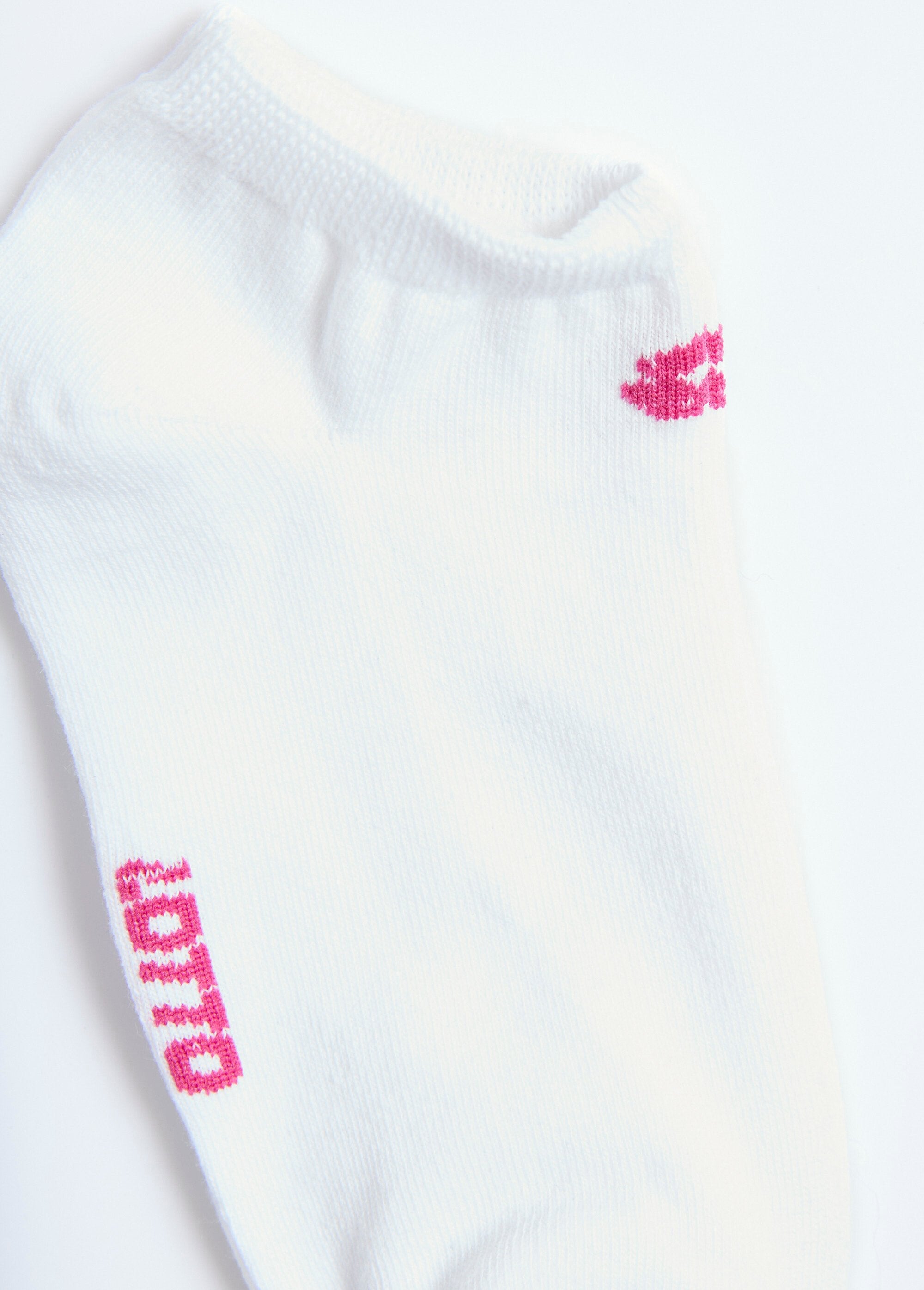 Socks_with_colorful_logo_White_DE2_slim