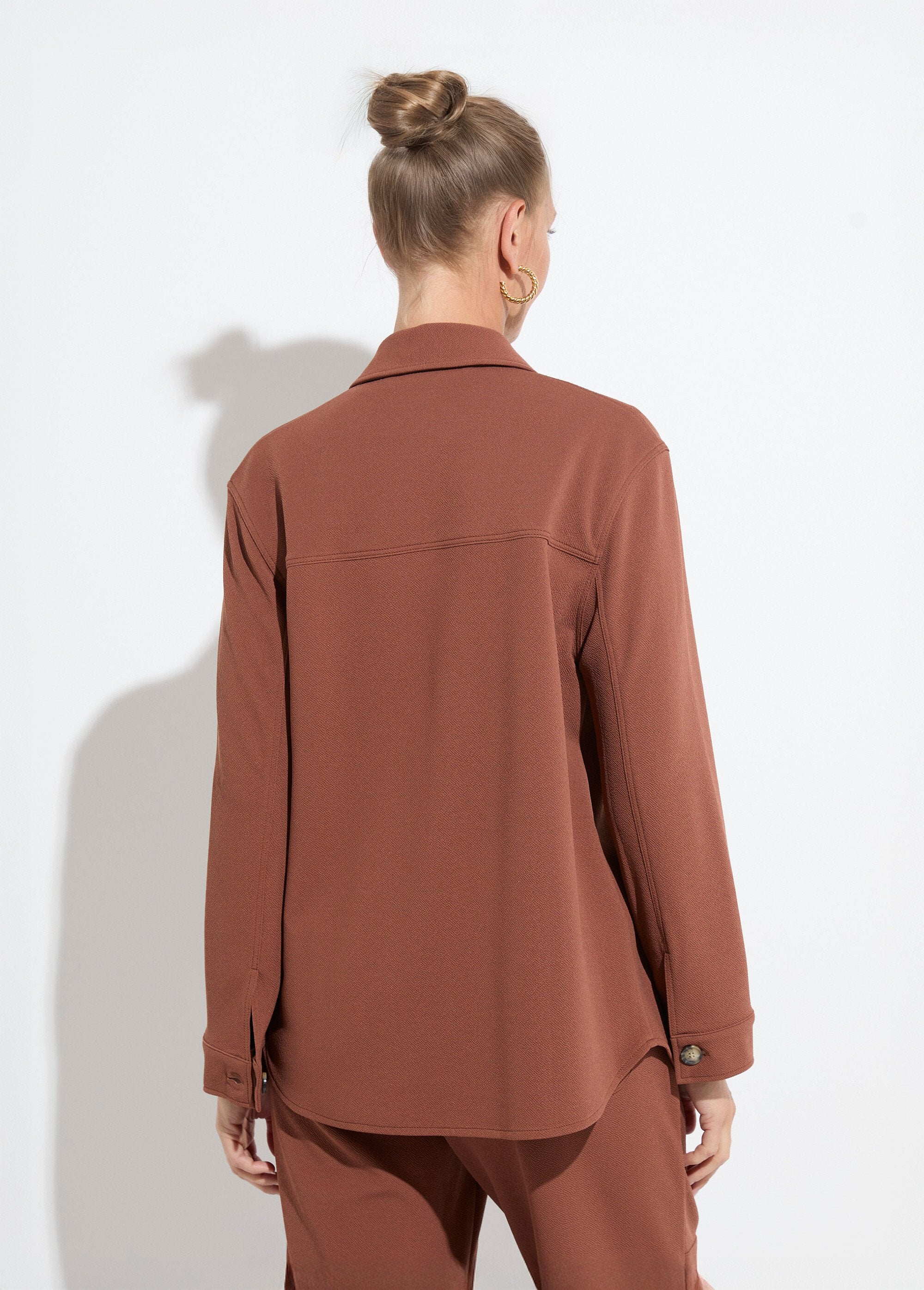 Plain_crepe_knit_buttoned_overshirt_Brown_DO1_slim