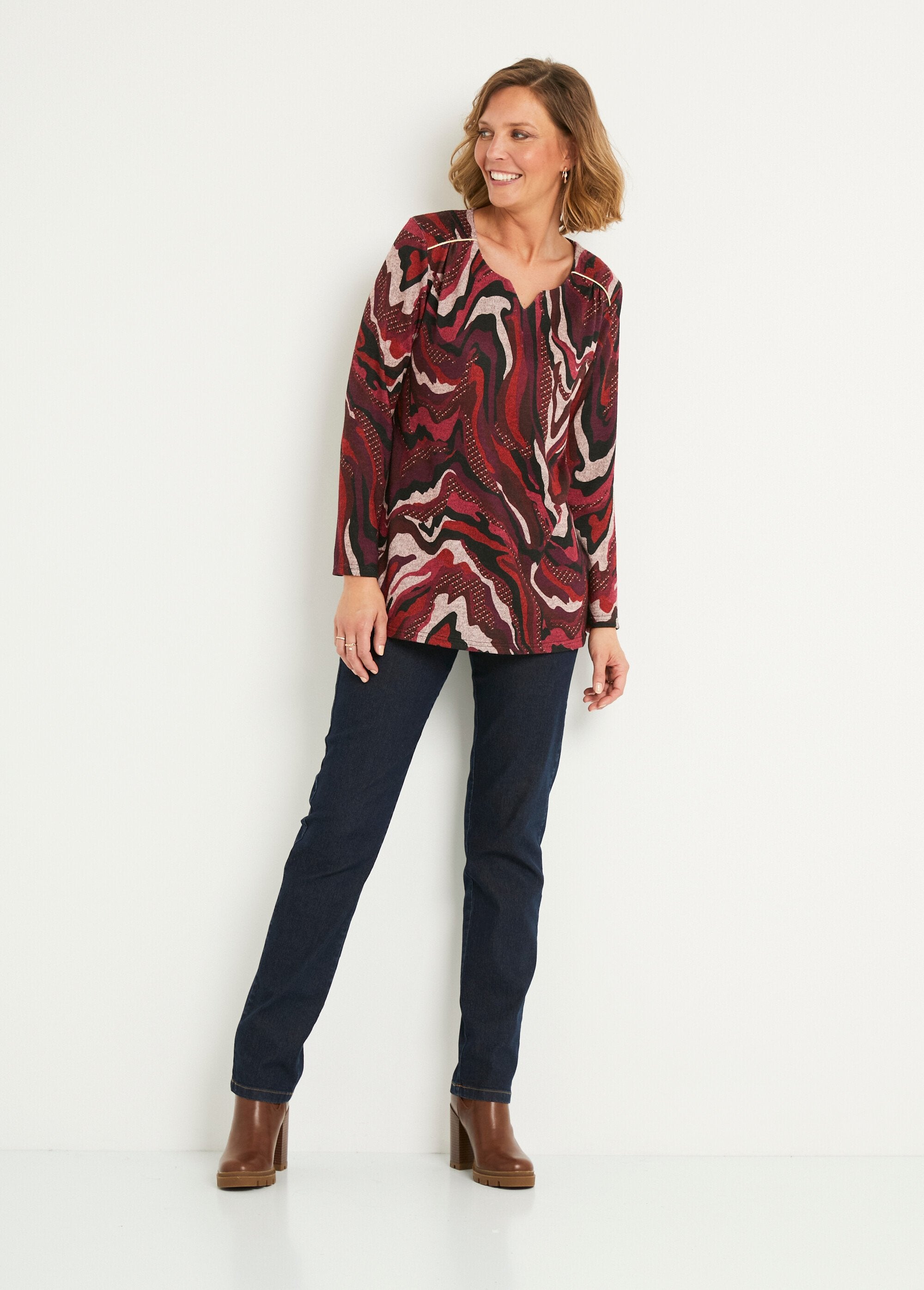 Long_flared_round_neck_graphic_print_t-shirt_Blackcurrant_print_SF1_slim