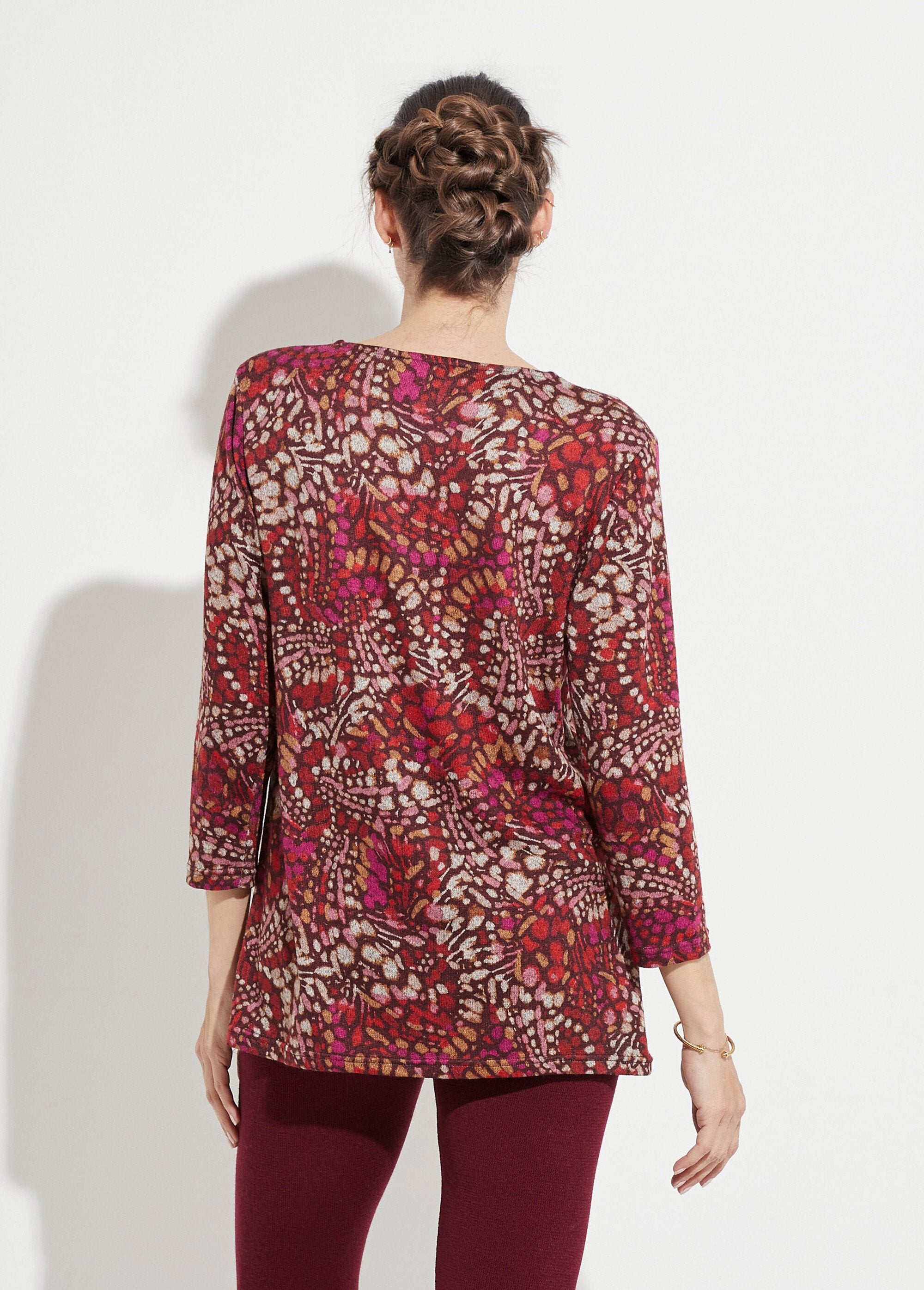 Long_flared_t-shirt_with_3/4_sleeves_and_tachist_print_Bordeaux_and_pink_DO1_slim
