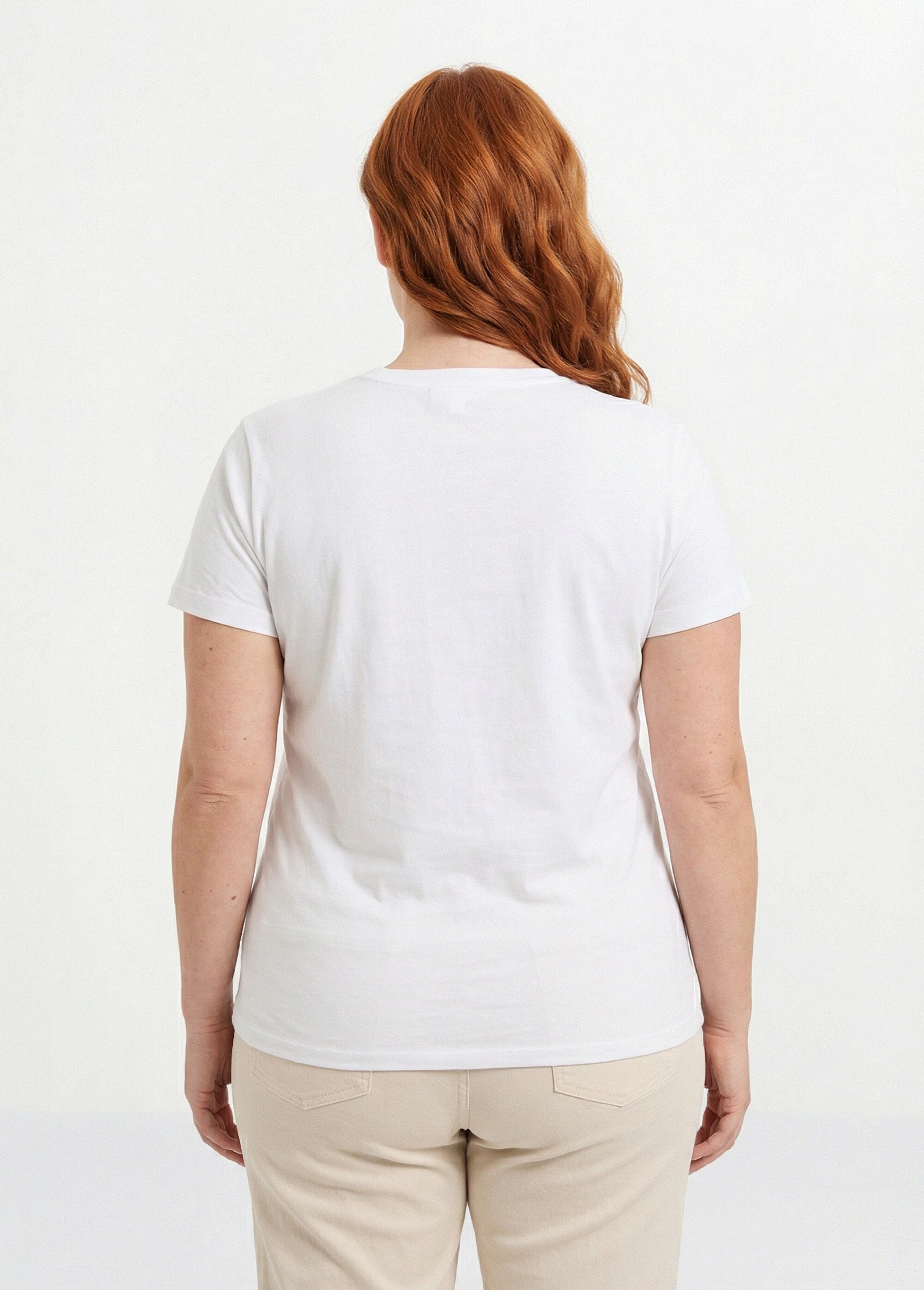 Crew_neck_T-shirt_with_heart_embroidery_White_and_red_DO1_curvy