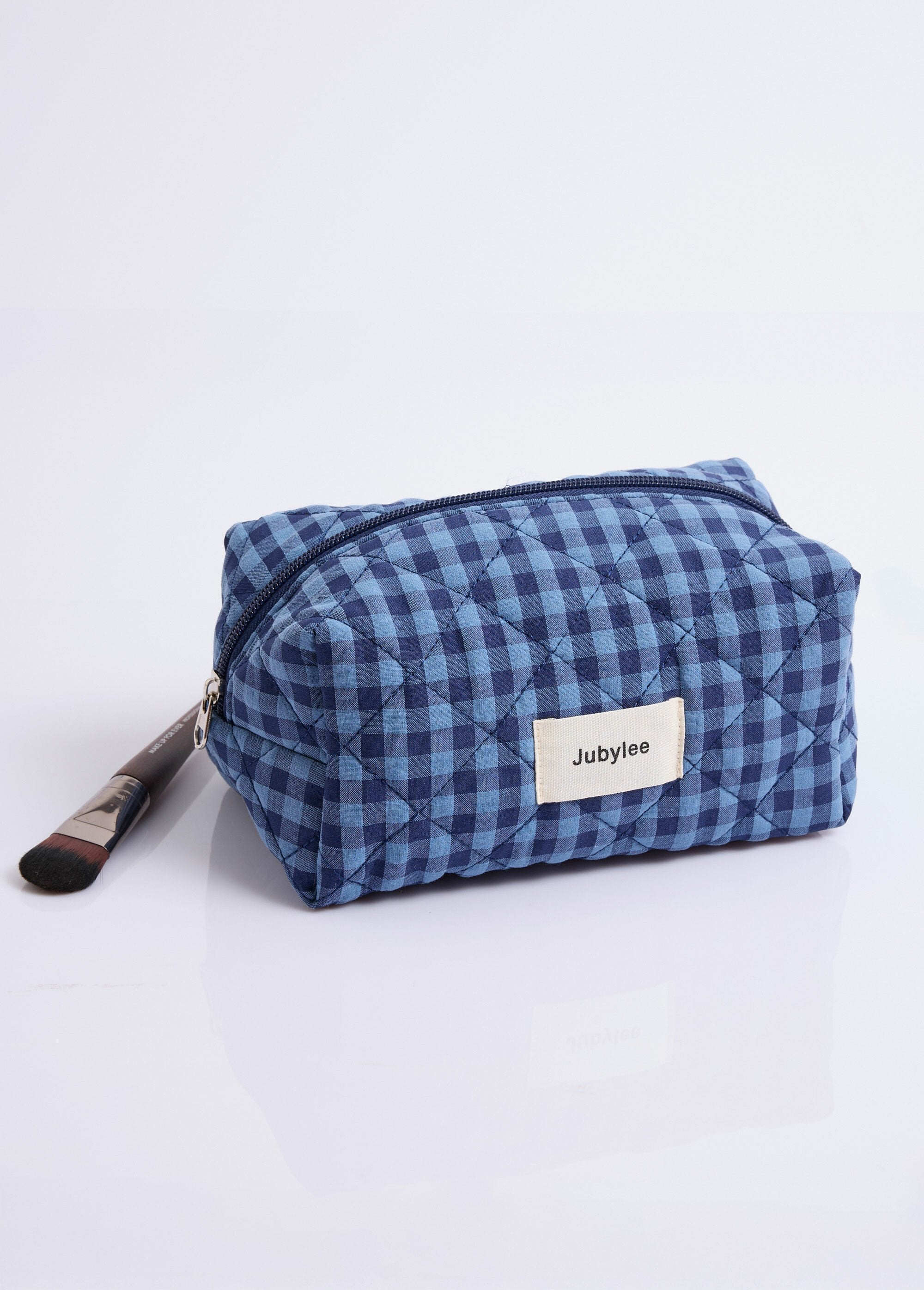 Quilted_checkered_toiletry_bag_Blue_FA1_slim