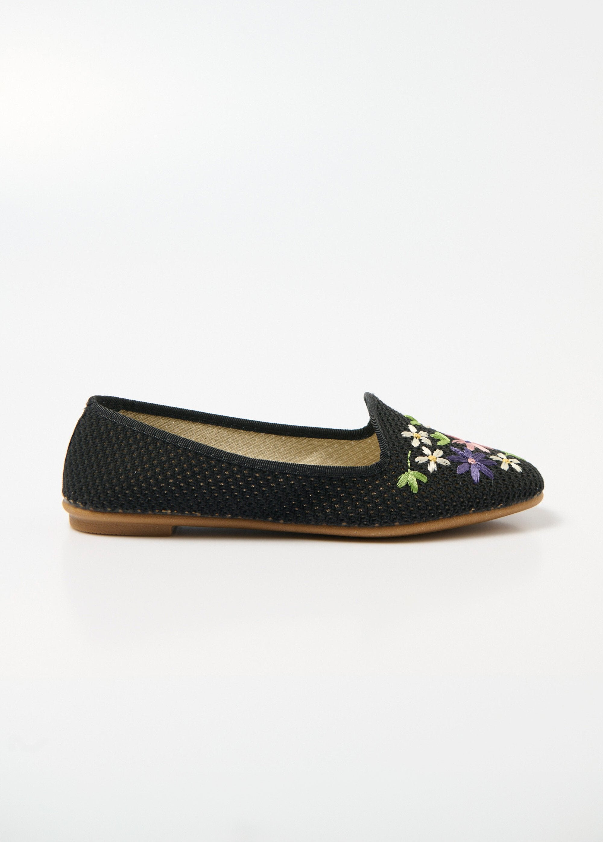 Open_ballerinas_with_embroidered_textile_and_flat_heel_Black_DR1_slim