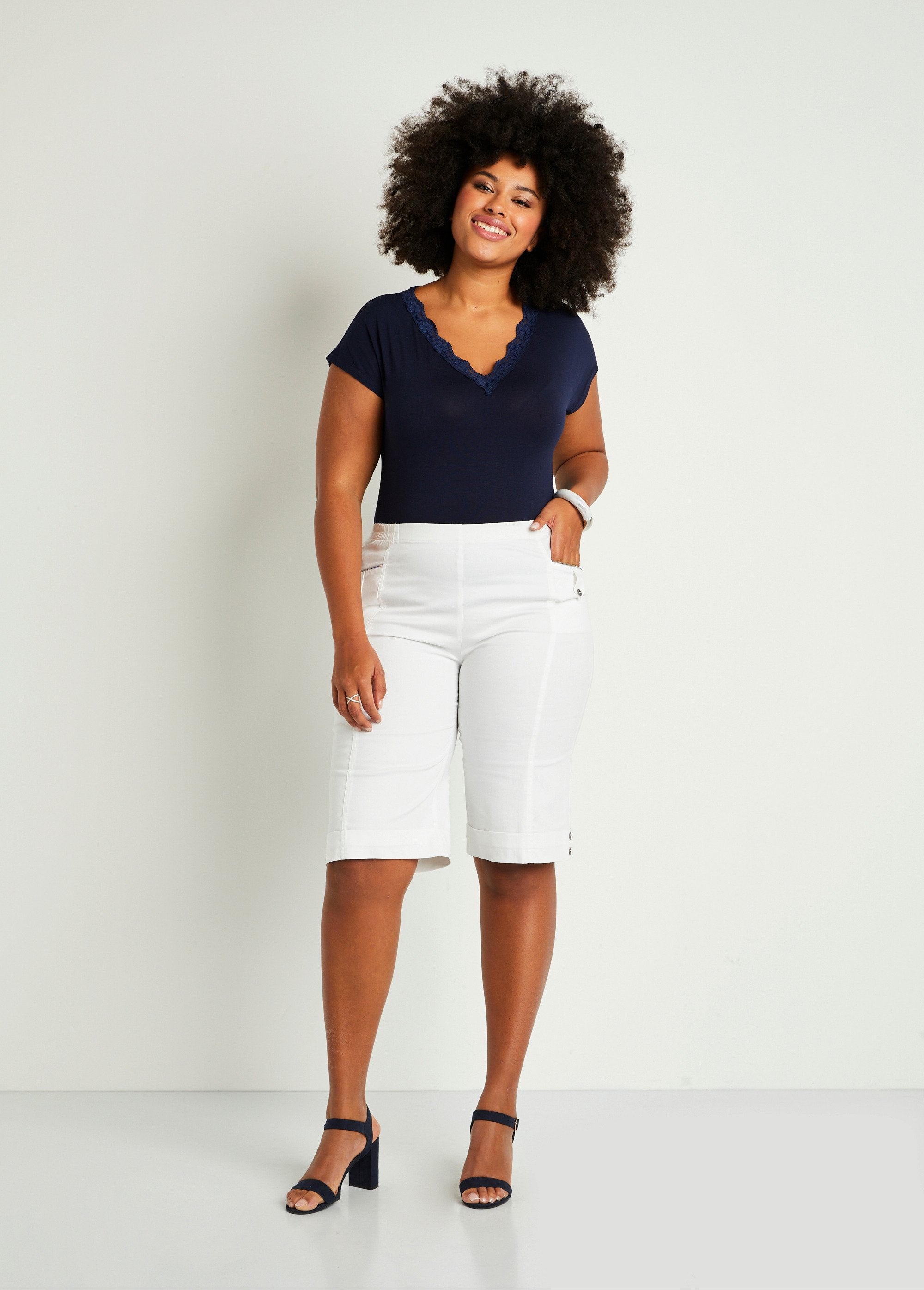 Bermuda_shorts_with_semi-elasticated_waistband_White_SF1_curvy