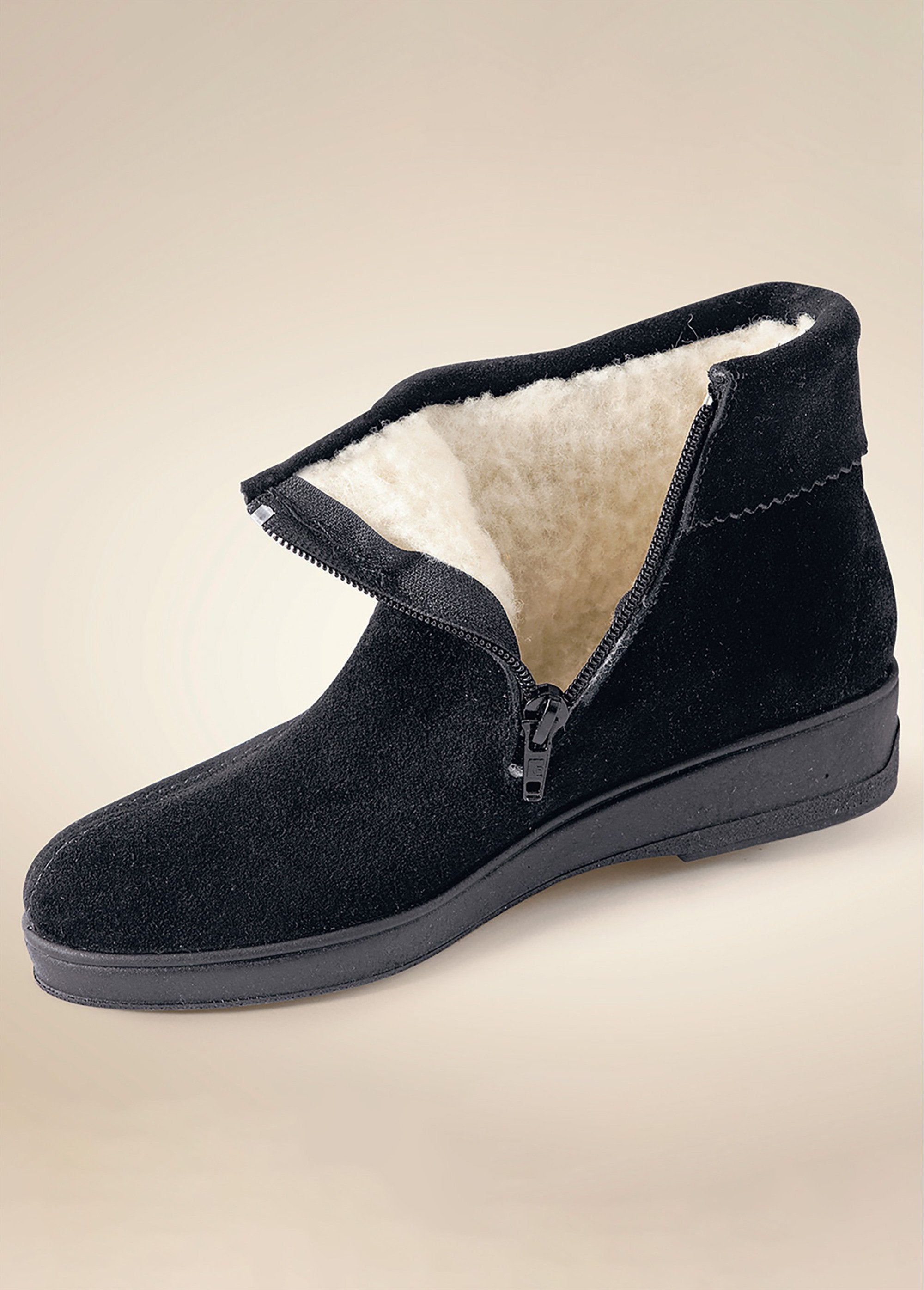 Zipped,_fur-lined_comfort_width_suede_leather_boots_Black_DE1_slim