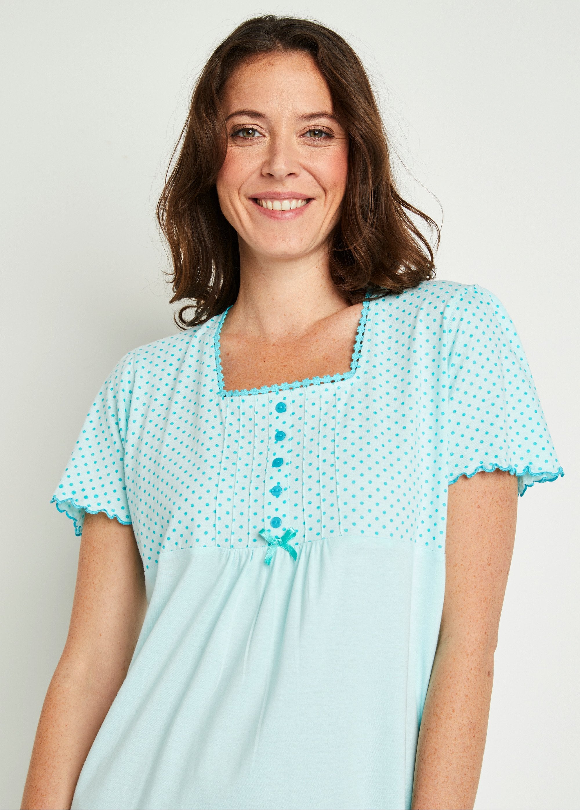 Cotton_lace_nightgown_Aqua_DE1_slim