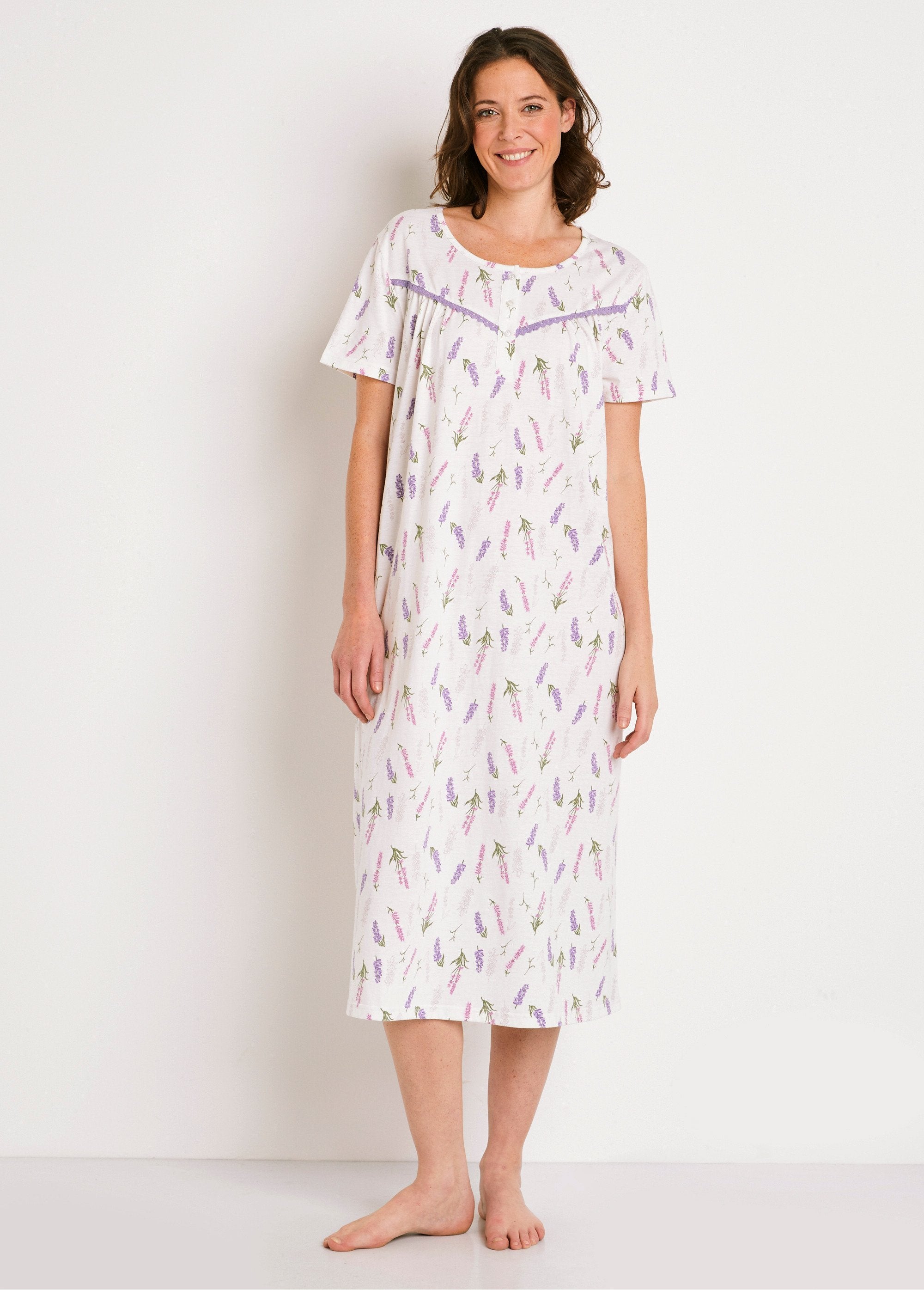 Short-sleeved_buttoned_nightgown_Parma_print_FA1_slim