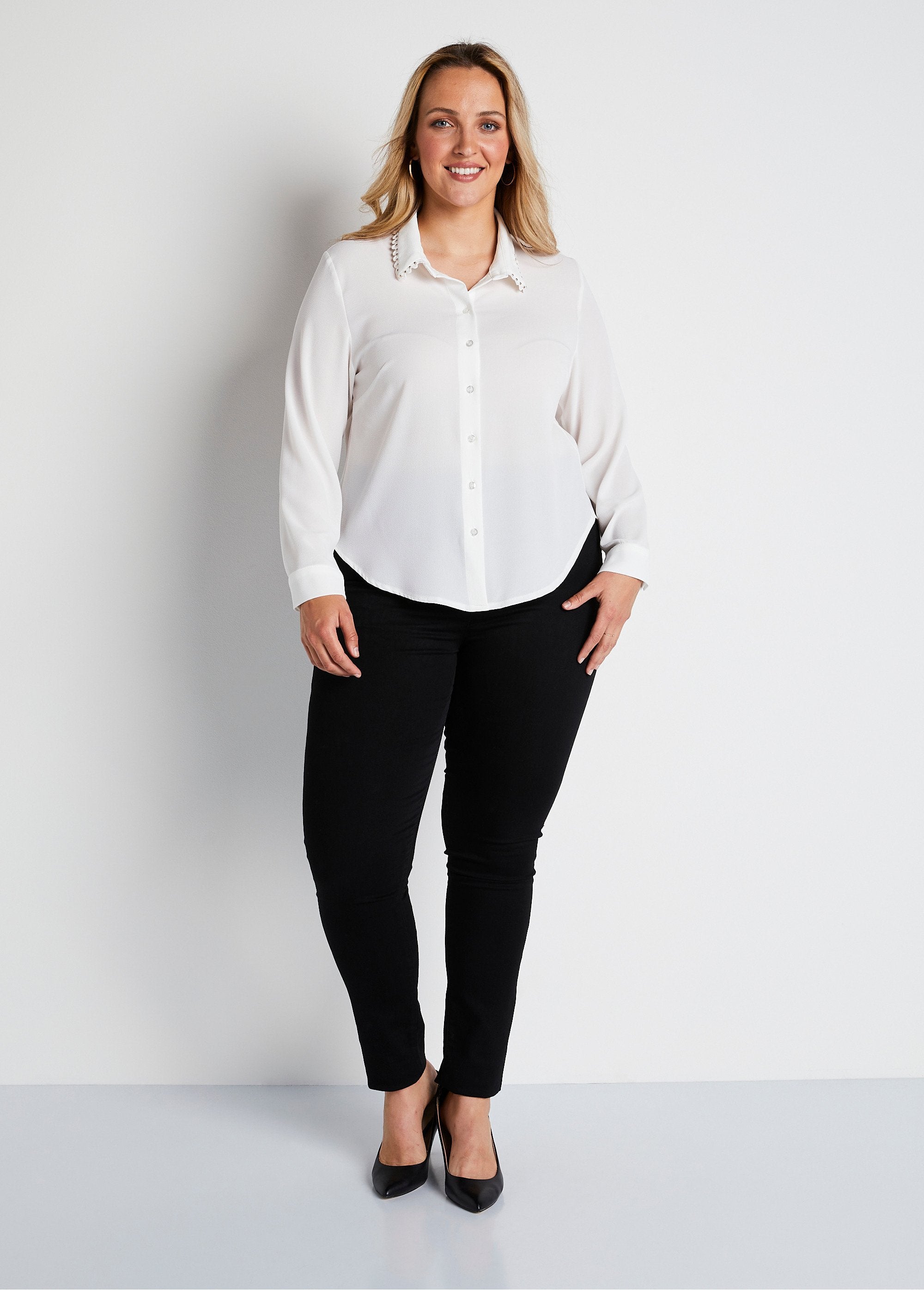 Plain_buttoned_blouse_with_fancy_collar_Ecru_SF1_curvy