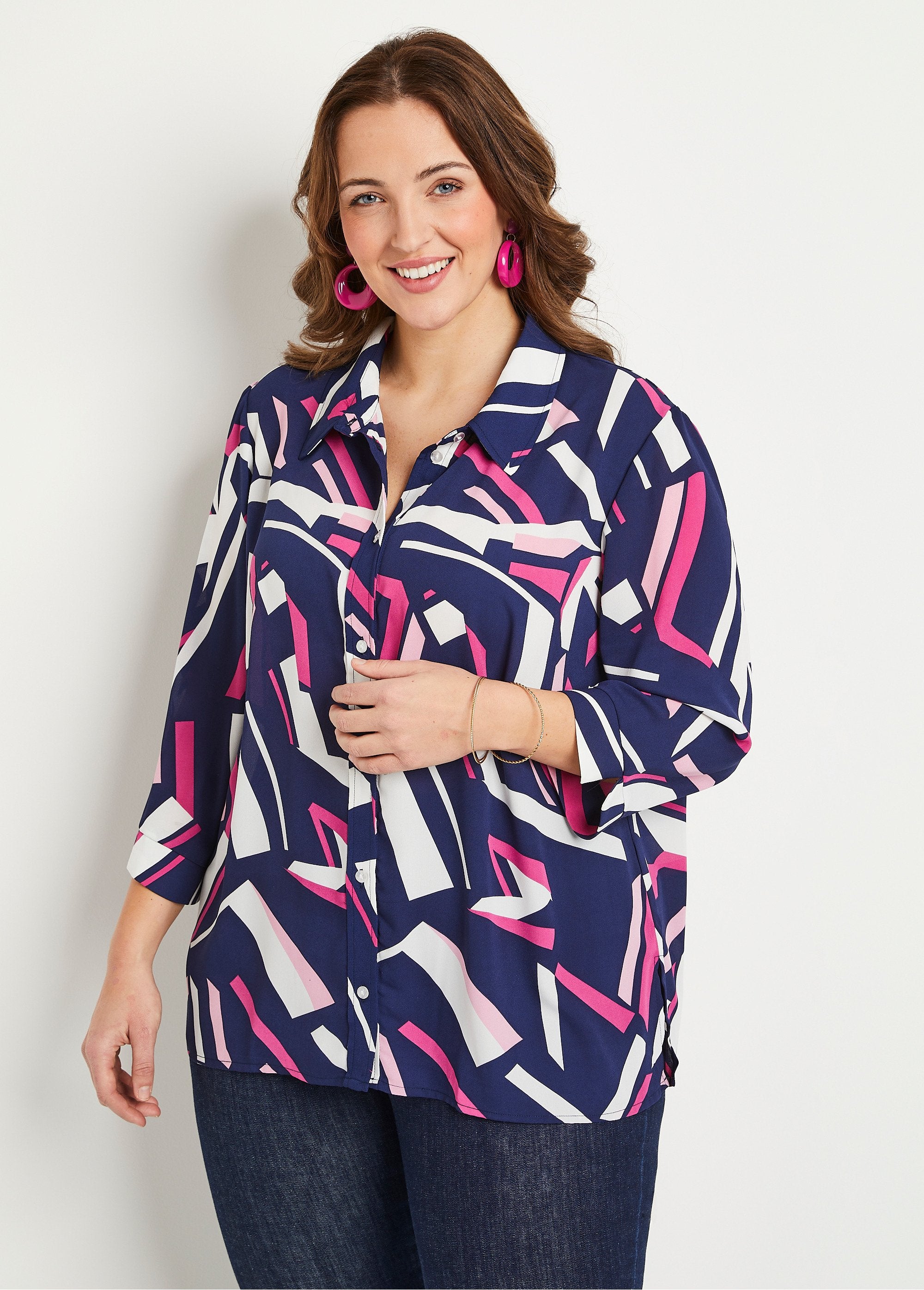 Straight_graphic_blouse_with_3/4_sleeves_Navy_and_fuchsia_FA1_curvy