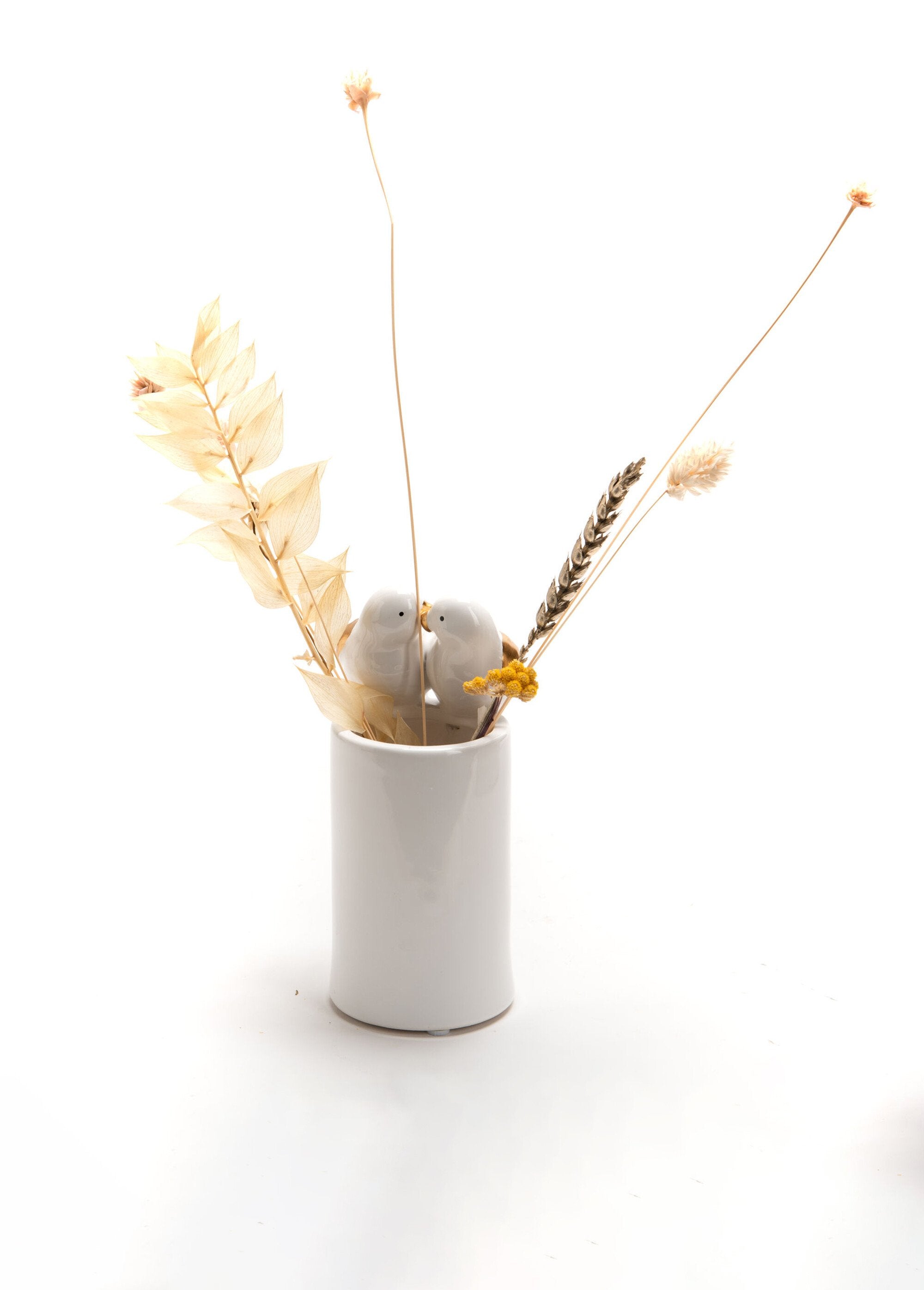 Stone_vase_with_bird_couple_White_and_gold_DE2_slim