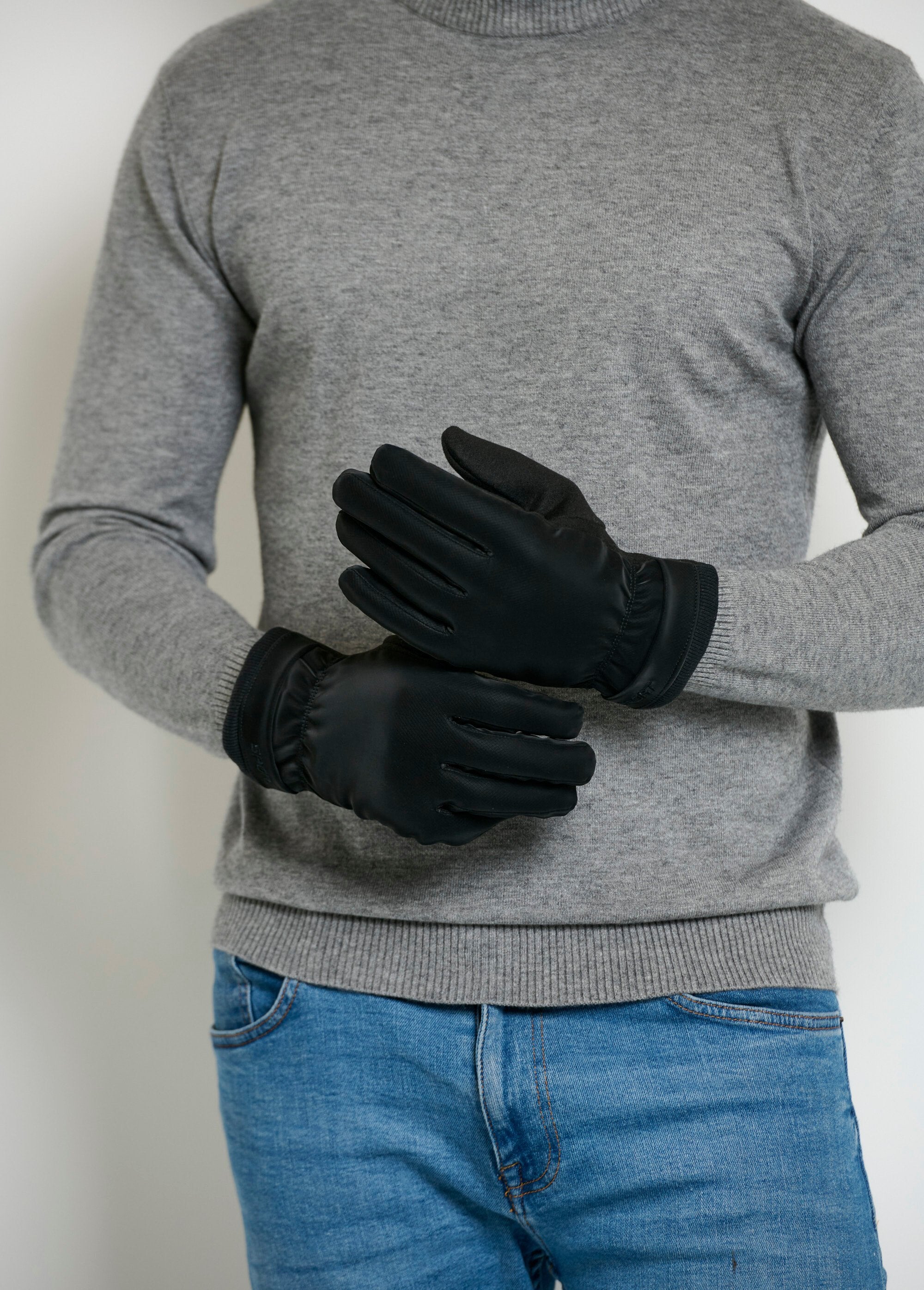 Warm_fleece-lined_touchscreen_gloves_Black_DE1_slim