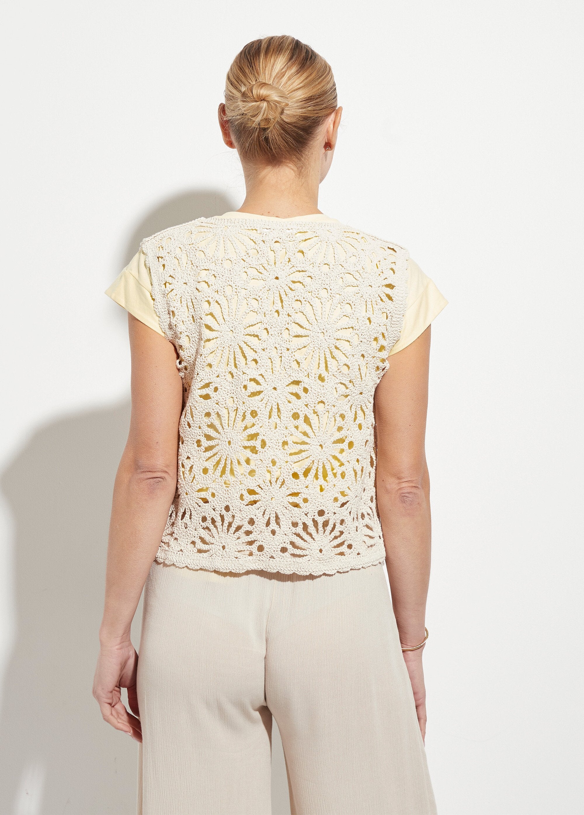 Sleeveless_crochet_cotton_vest_Ecru_DO1_slim
