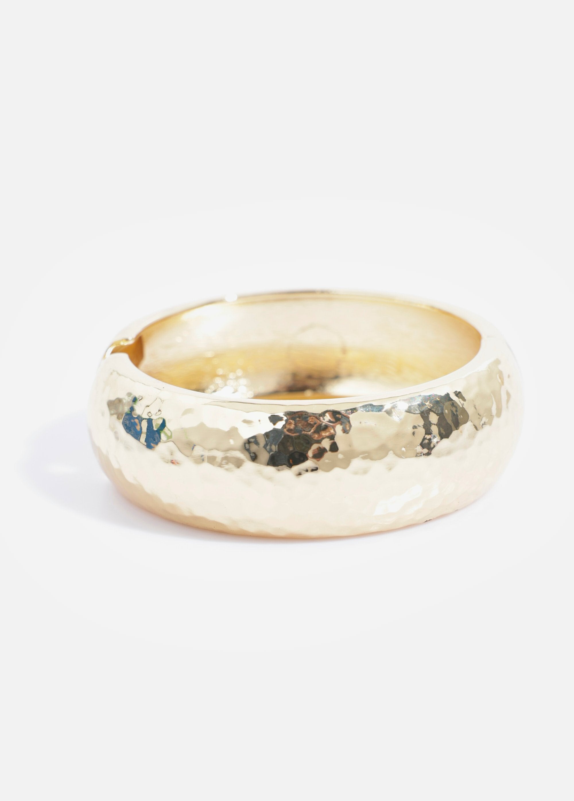 Wide_hammered_stainless_steel_bangle_Golden_FA1_slim