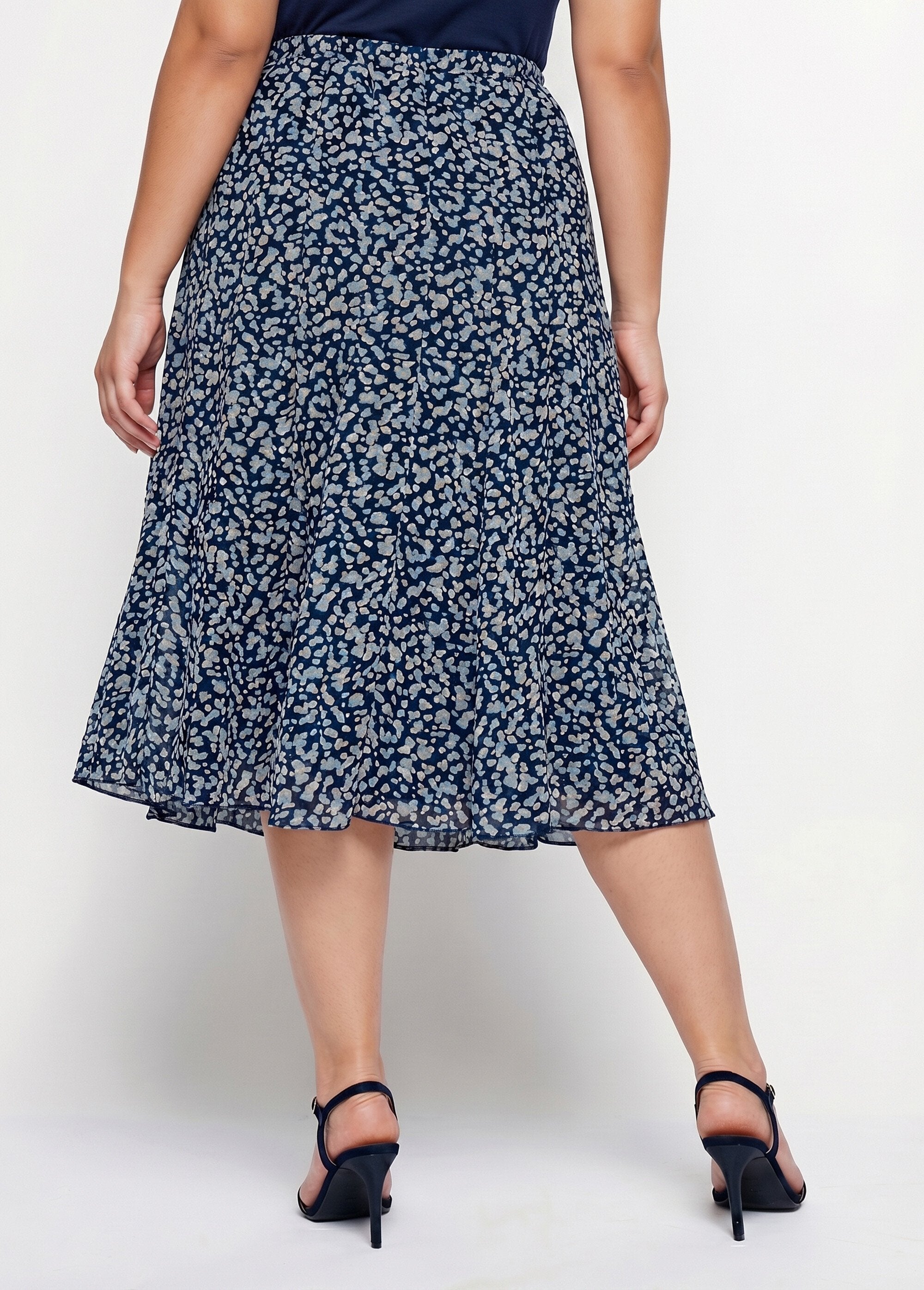 Mid-length_printed_voile_flared_skirt_Navy_and_beige_DO1_curvy