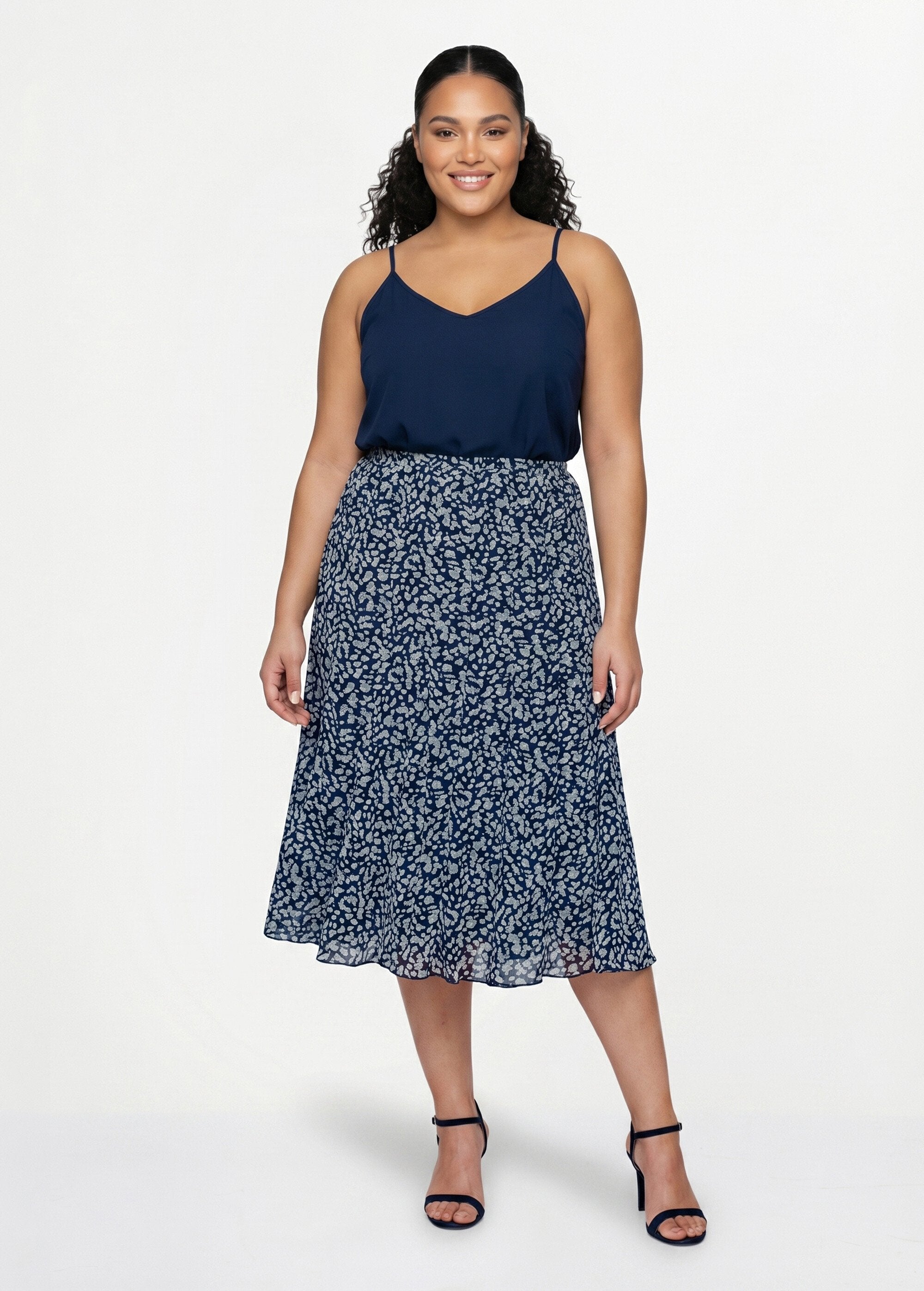 Mid-length_printed_voile_flared_skirt_Navy_and_beige_SF1_curvy