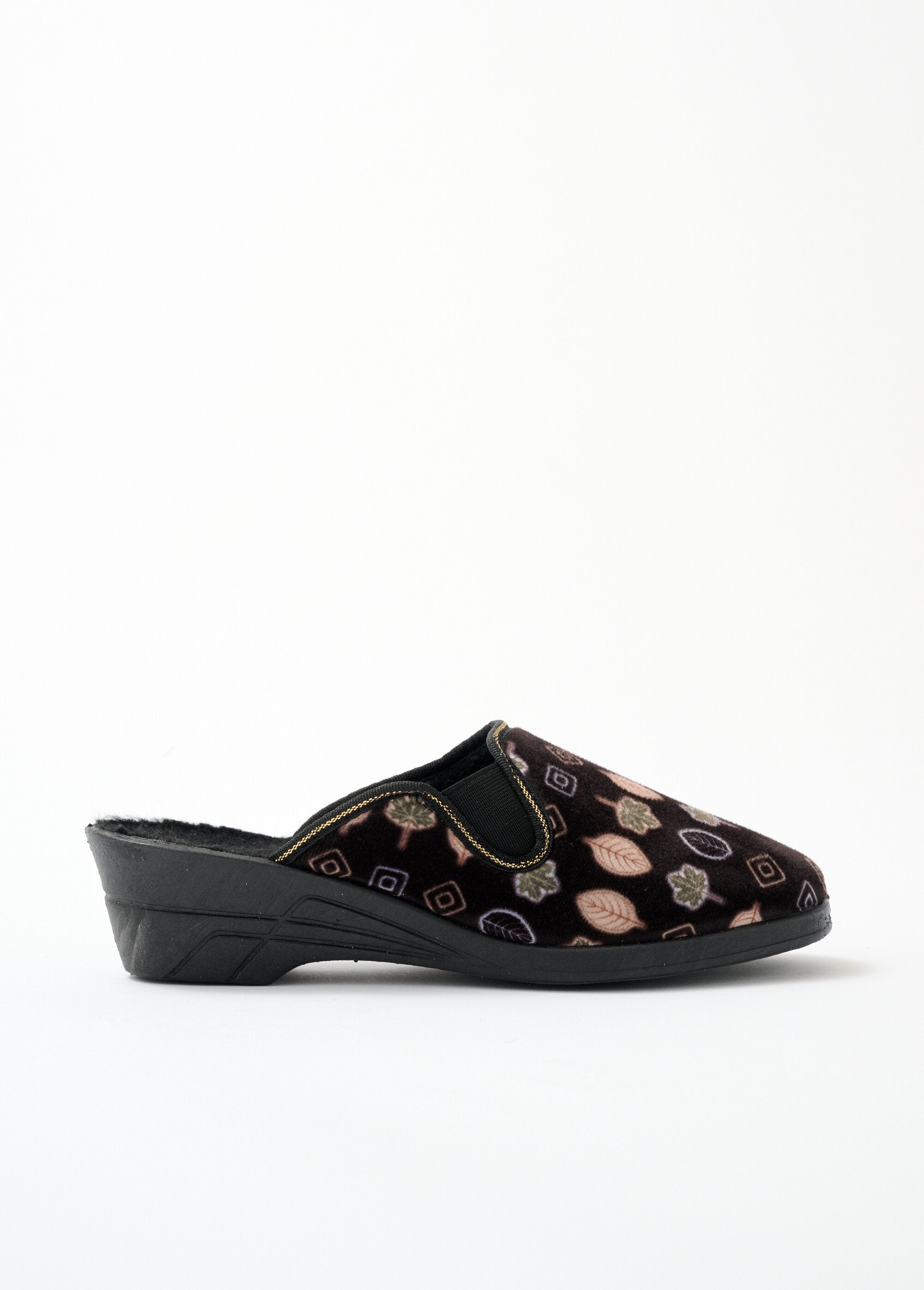 Comfort_wide_mule_slippers_with_heels_Black_print_DR1_slim