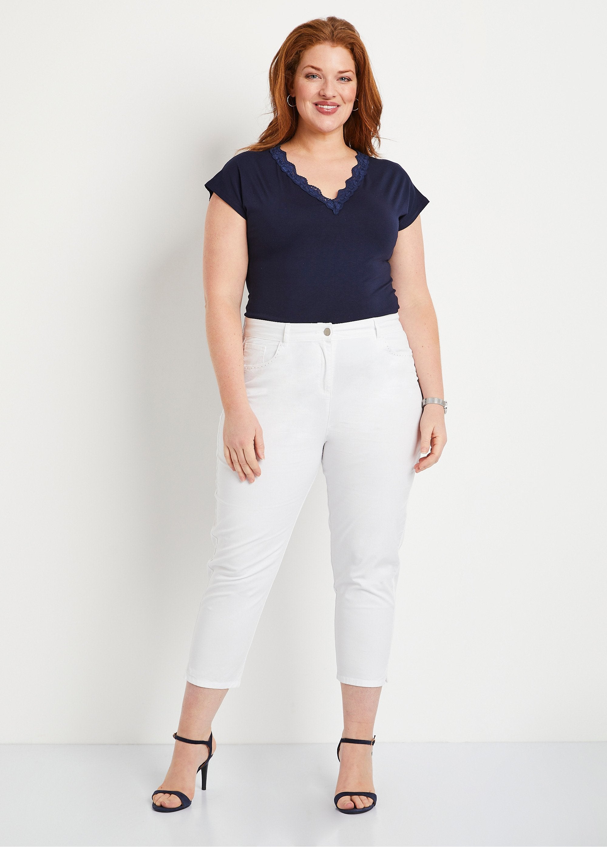 Cropped_trousers_with_elasticated_belt_and_5_pockets_White_SF1_curvy