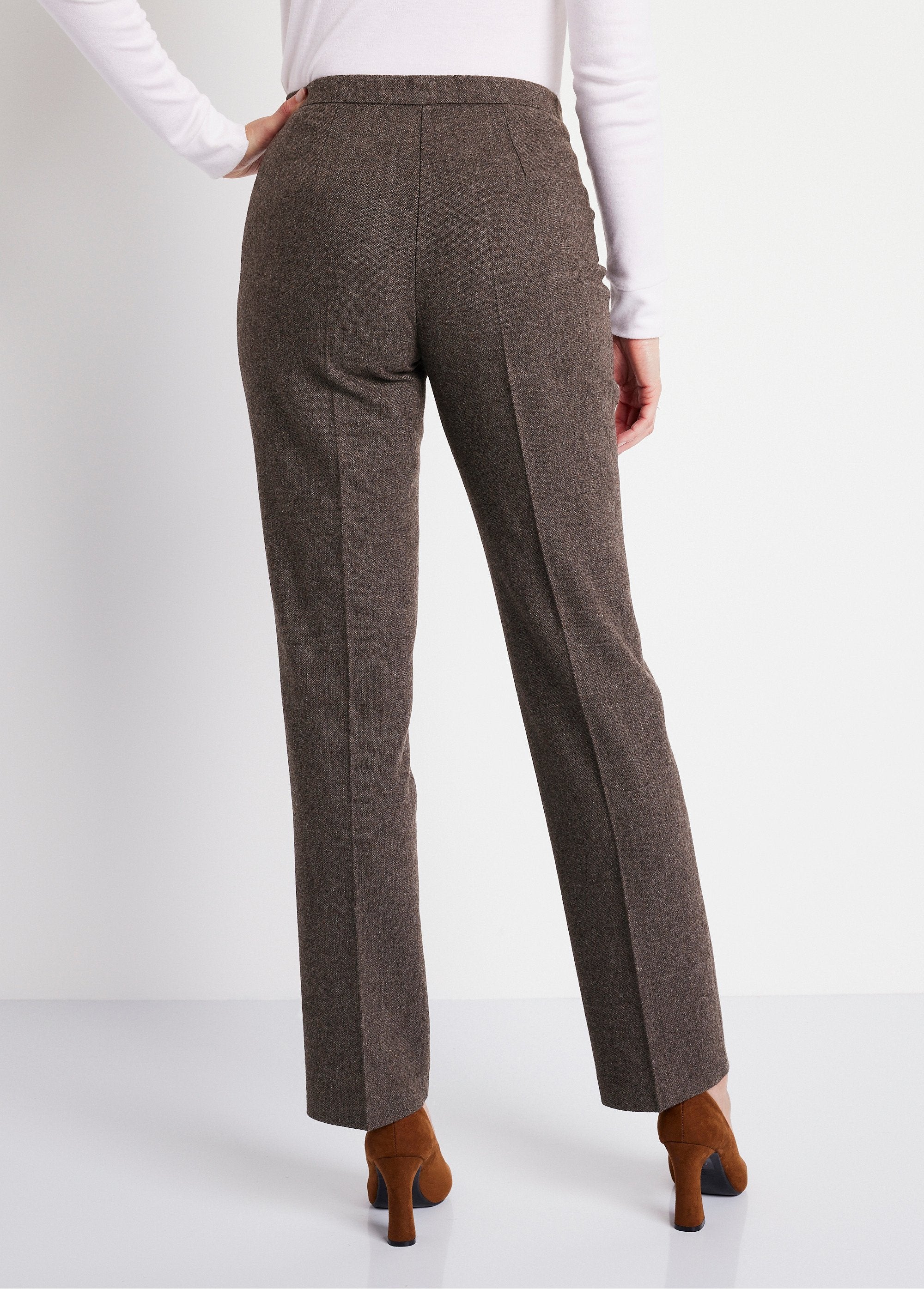 Herringbone_or_heather_pants,_75_cm_inseam_Brown_China_DO1_slim