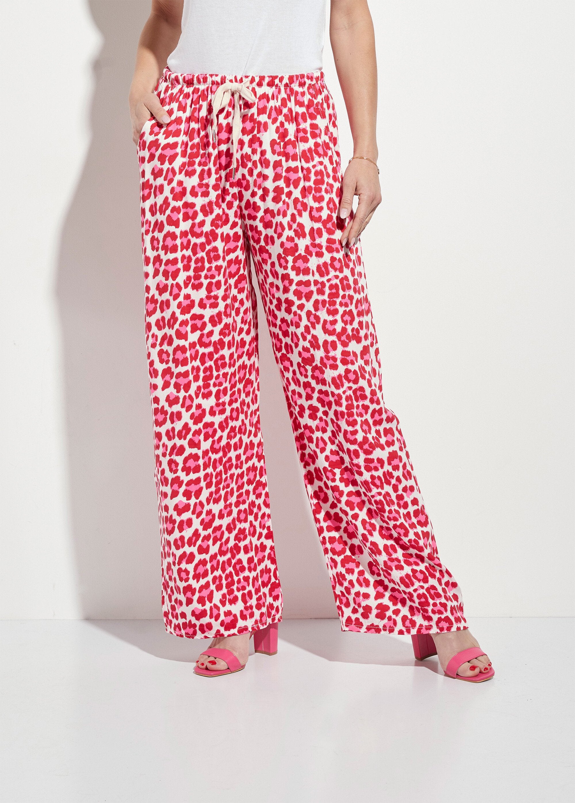 Wide-legged_pants_with_neon_leopard_pattern_Fuschia_and_red_FA1_slim