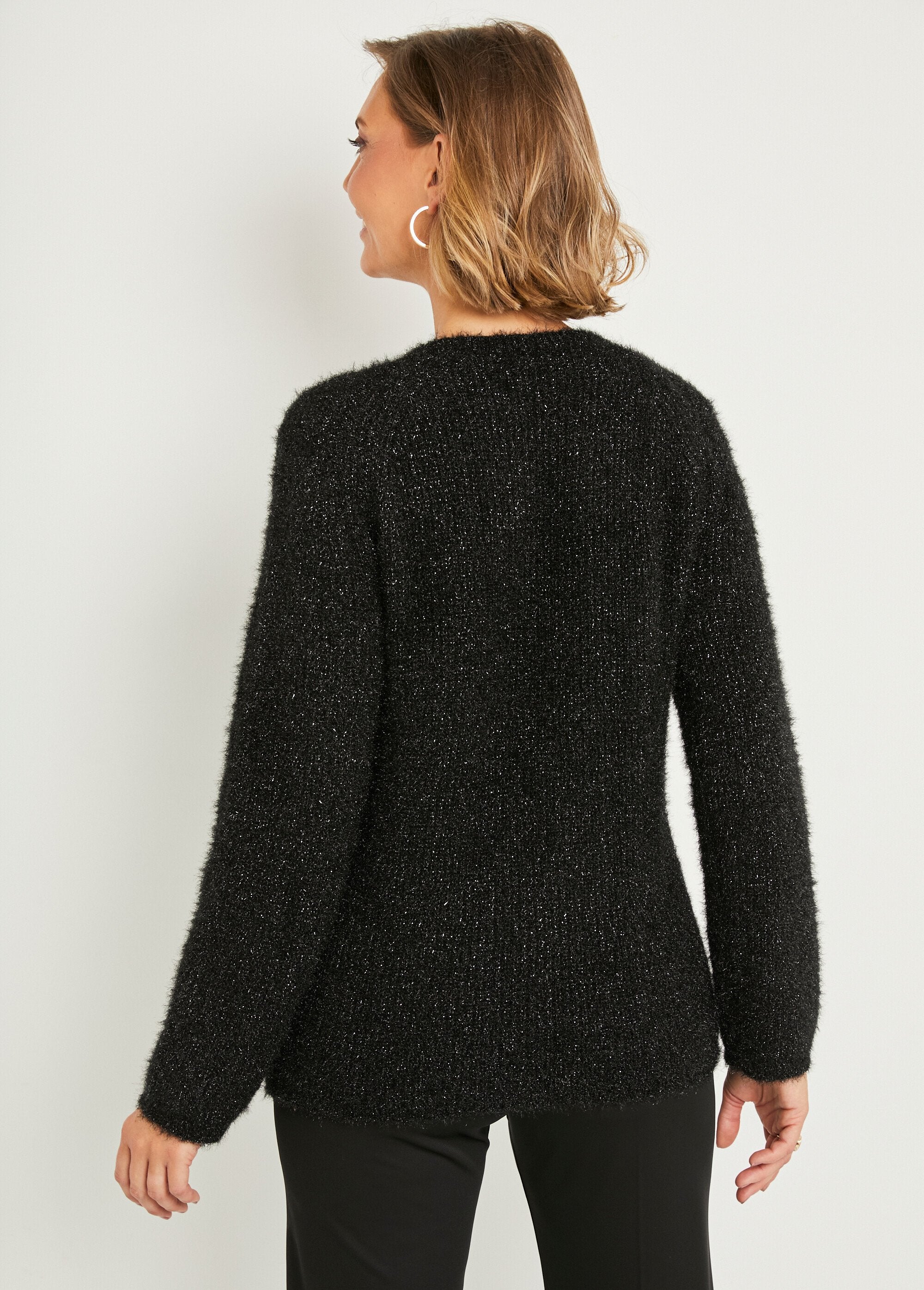 Pull_doux_maille_poilue_col_rond_perlé_ajouré_Noir_DO1_slim