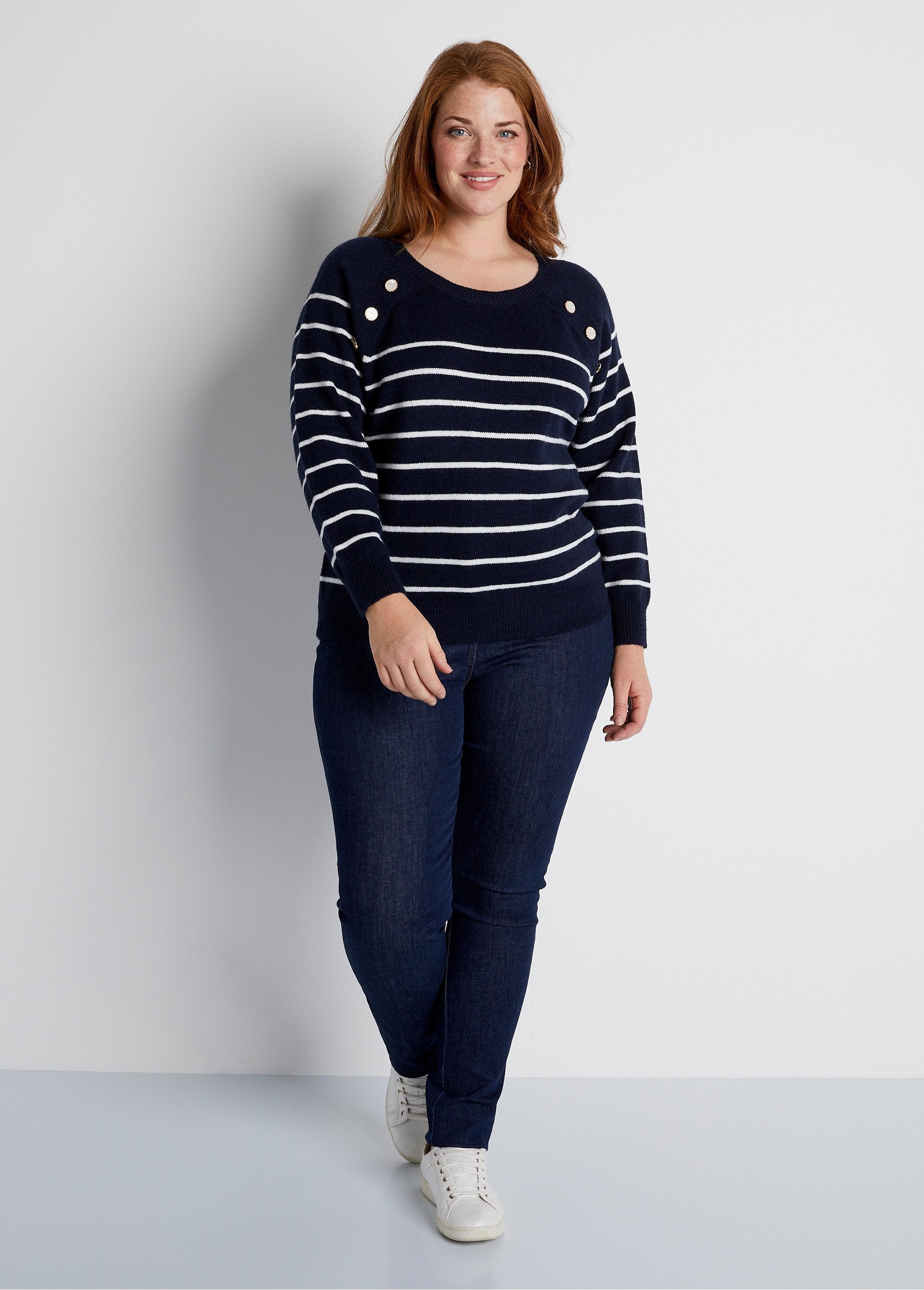 Striped_long-sleeved_sailor_sweater_Navy_and_ecru_SF1_curvy