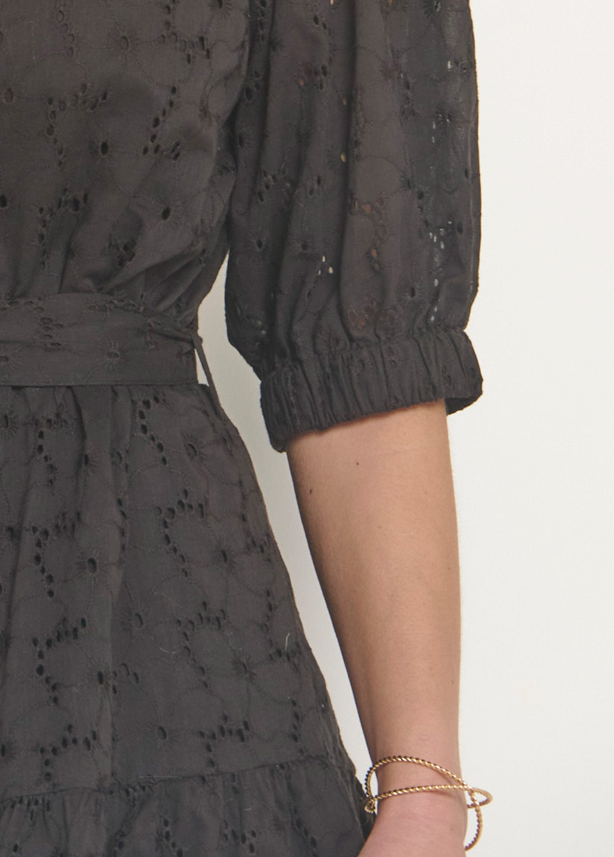 Short_Bardot_collar_dress_with_English_embroidery_Black_DE2_slim