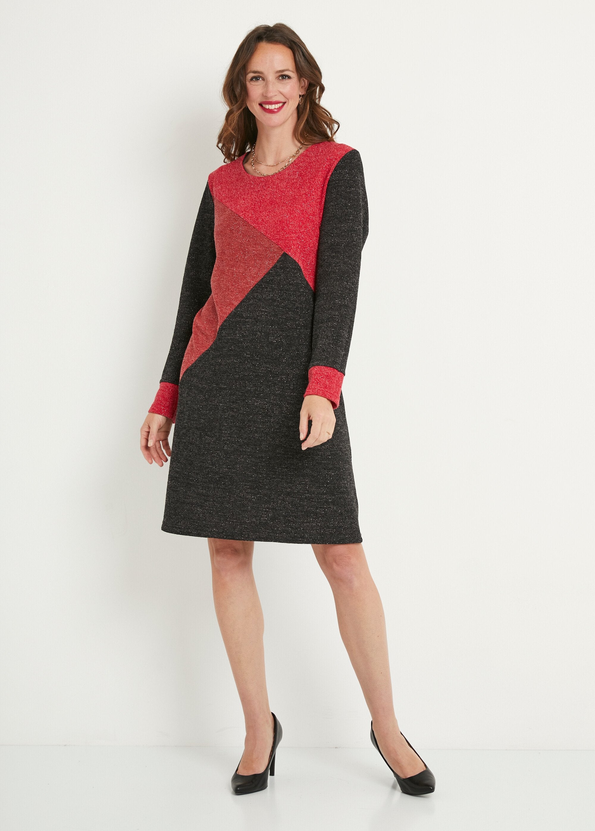 Short_straight_dress_in_warm_knit_with_round_neck_Black_and_red_FA1_slim