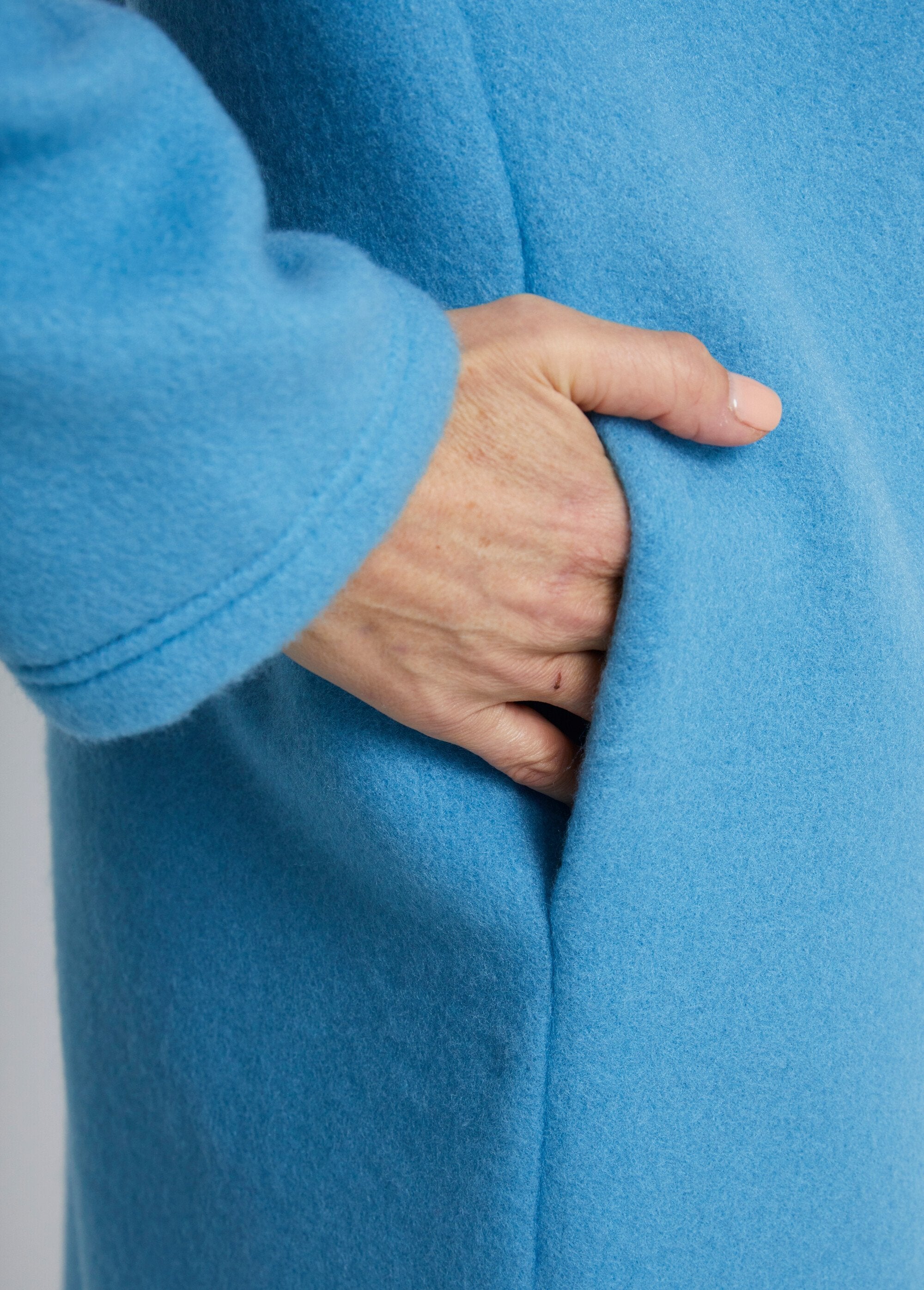 Long_embroidered_fleece_buttoned_bathrobe_with_shawl_collar_Blue_Duck_DE4_slim