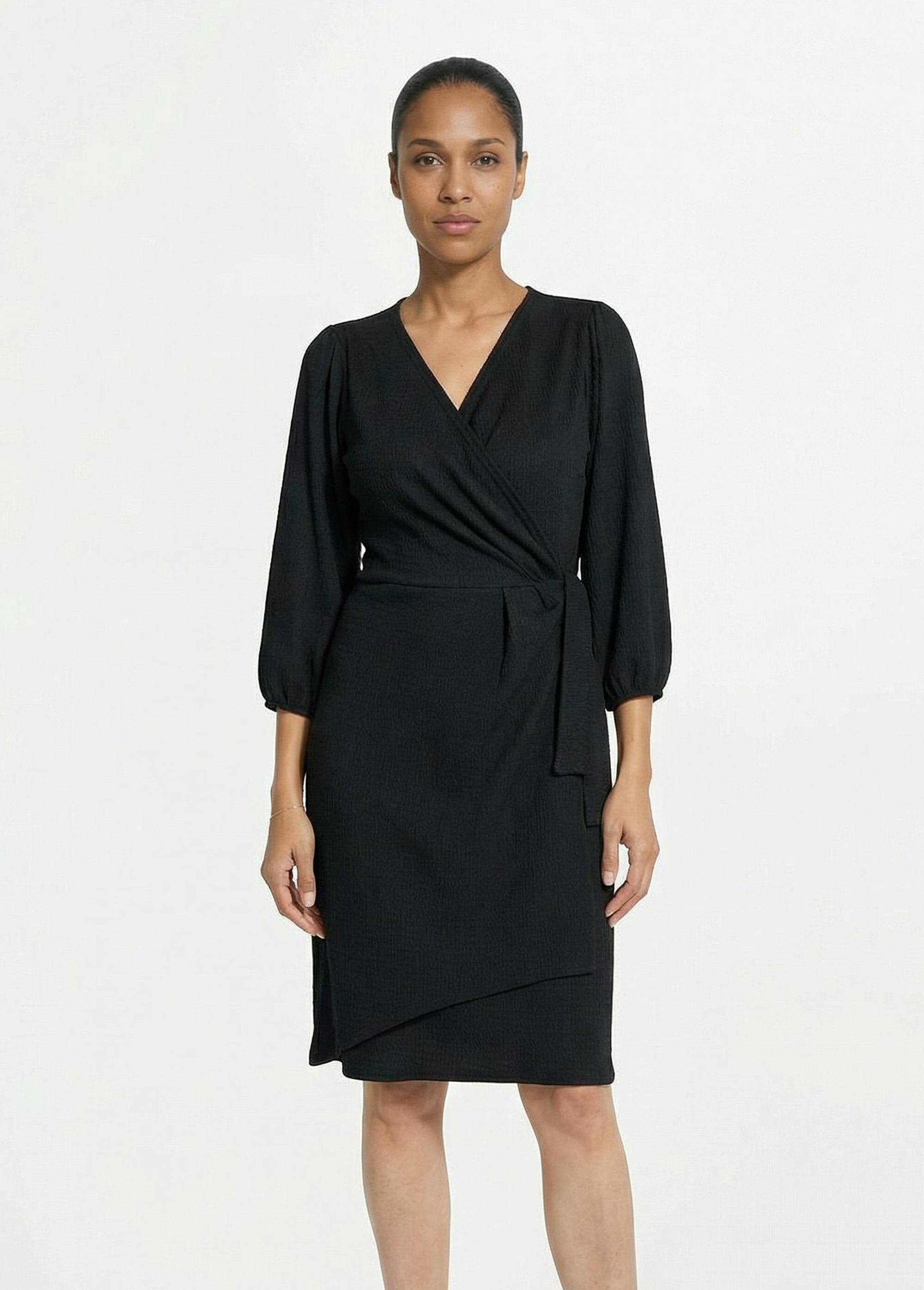 Waffle_knit_wrap_dress_Black_FA1_slim